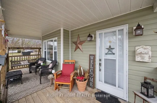 154 Admiral Rd, Ajax 2