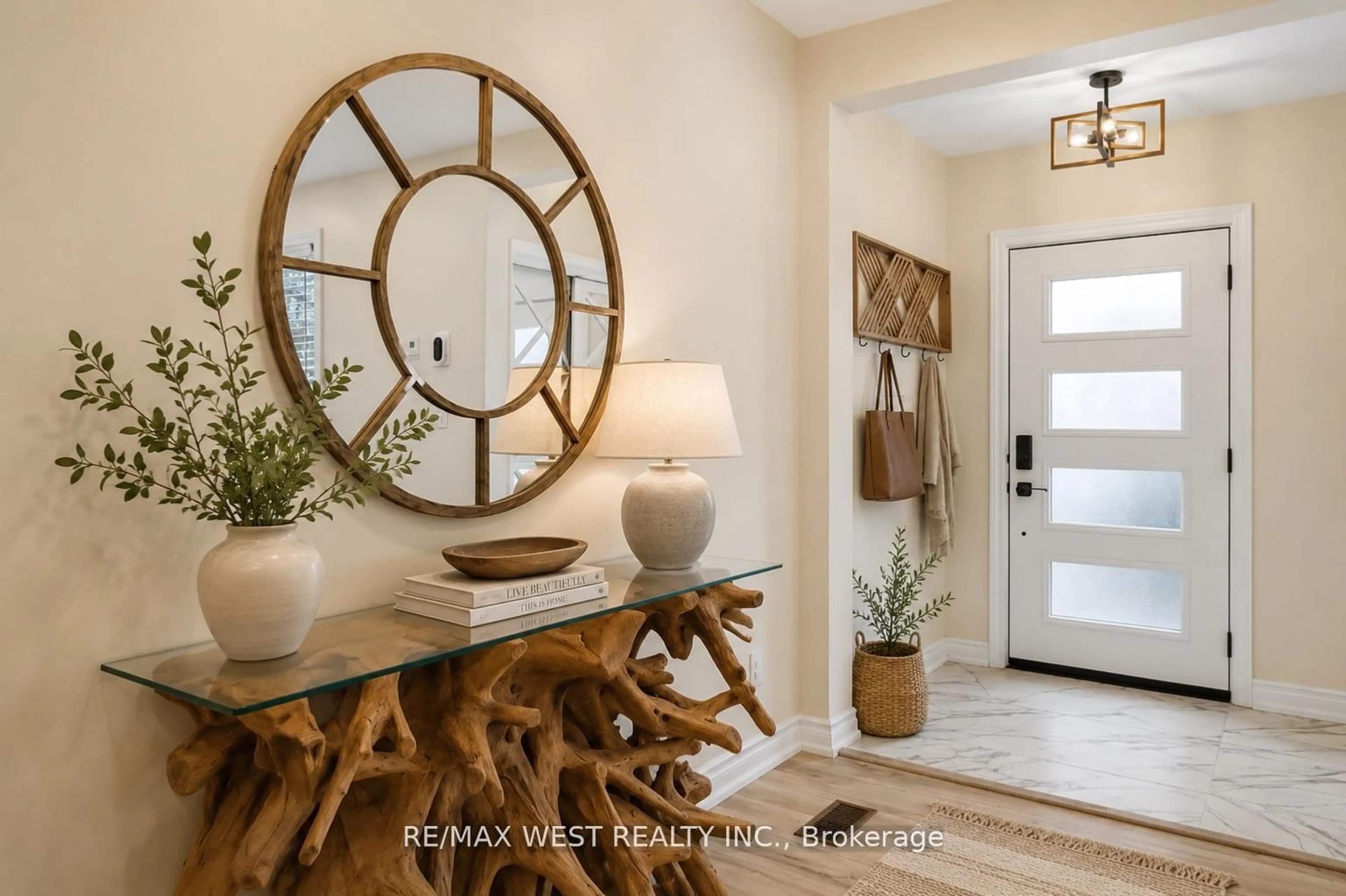 Indoor entryway for 201 Rhodes Ave, Toronto Ontario M4L 3A2