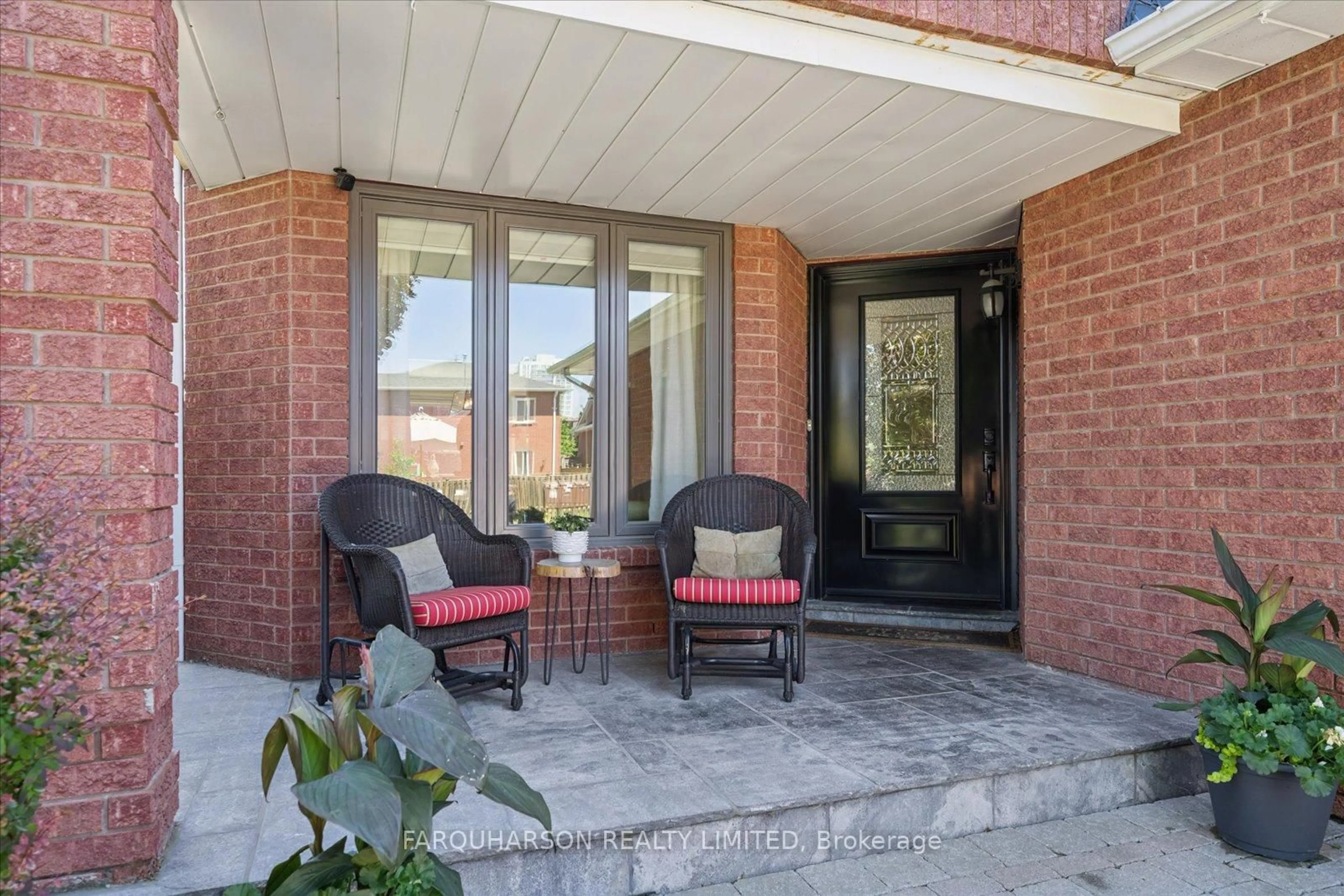 Unknown for 1 Clune Pl, Whitby Ontario L1R 2B1
