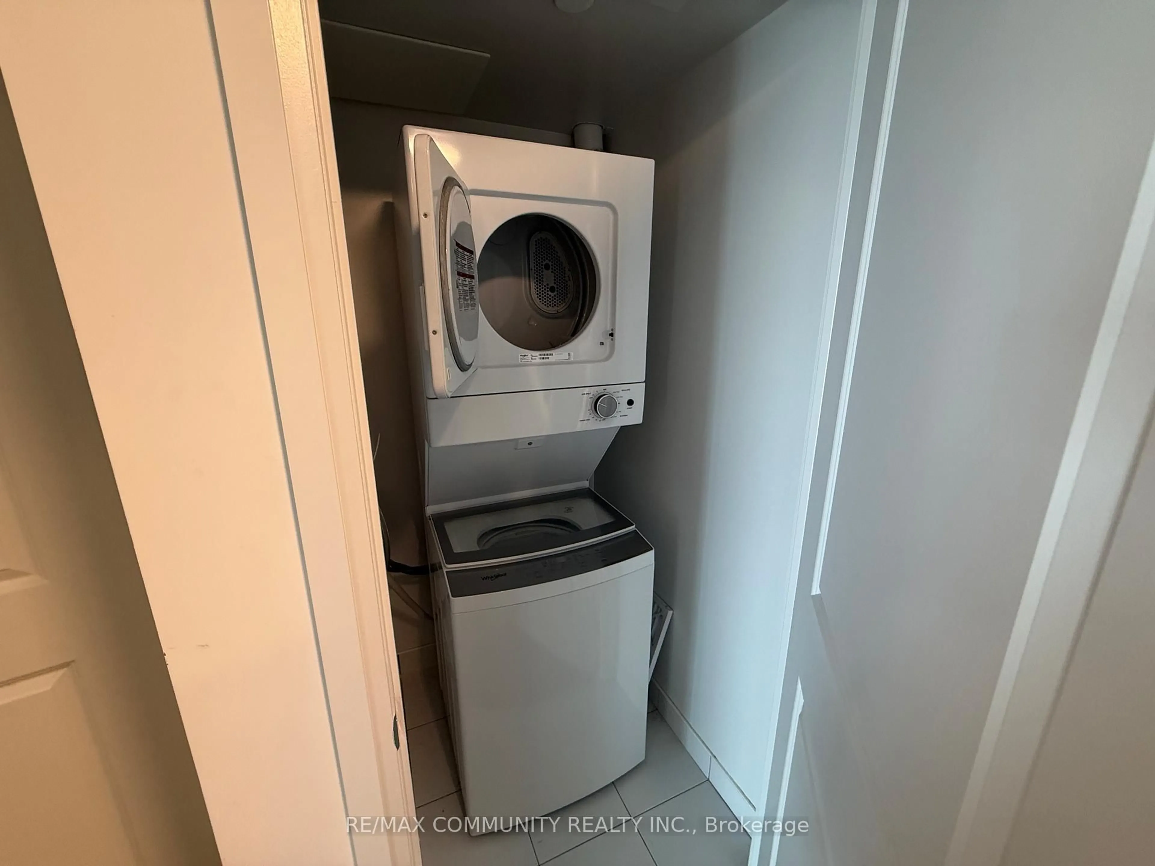 Laundry room for 20 Meadowglen Pl #1408, Toronto Ontario M1G 0A9
