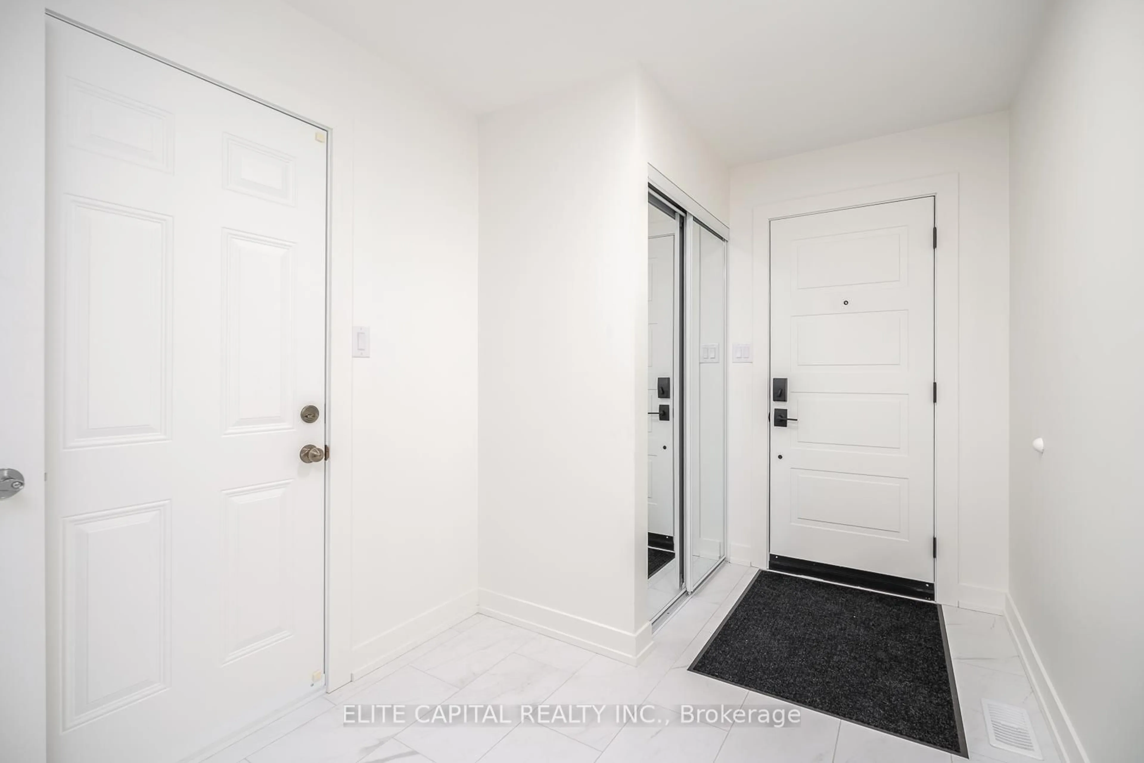 Indoor entryway for 1995 Pine Grove Ave #12, Pickering Ontario L1V 6W4