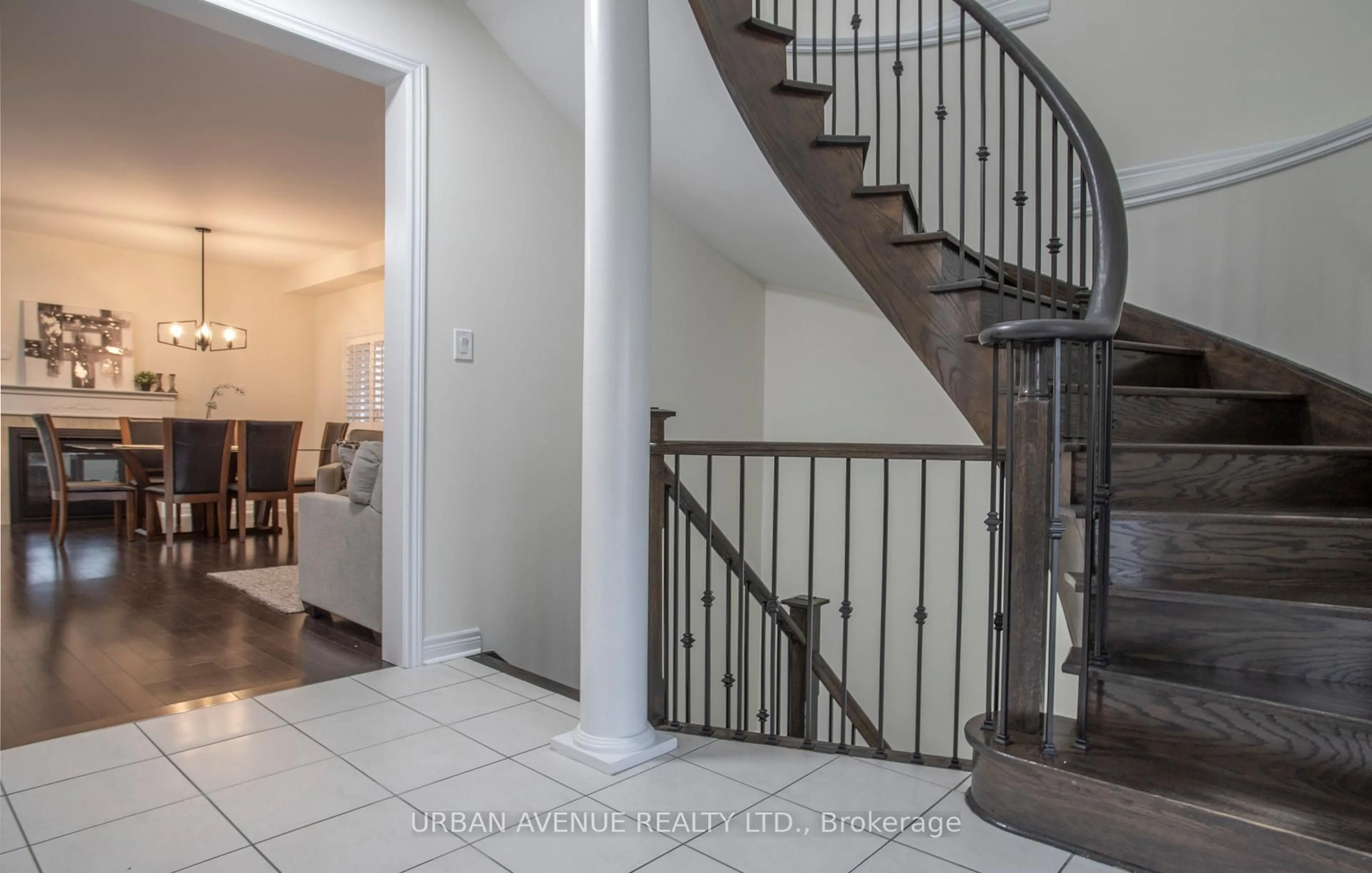 Unknown for 5 Aquilina Crt, Ajax Ontario L1Z 0E5