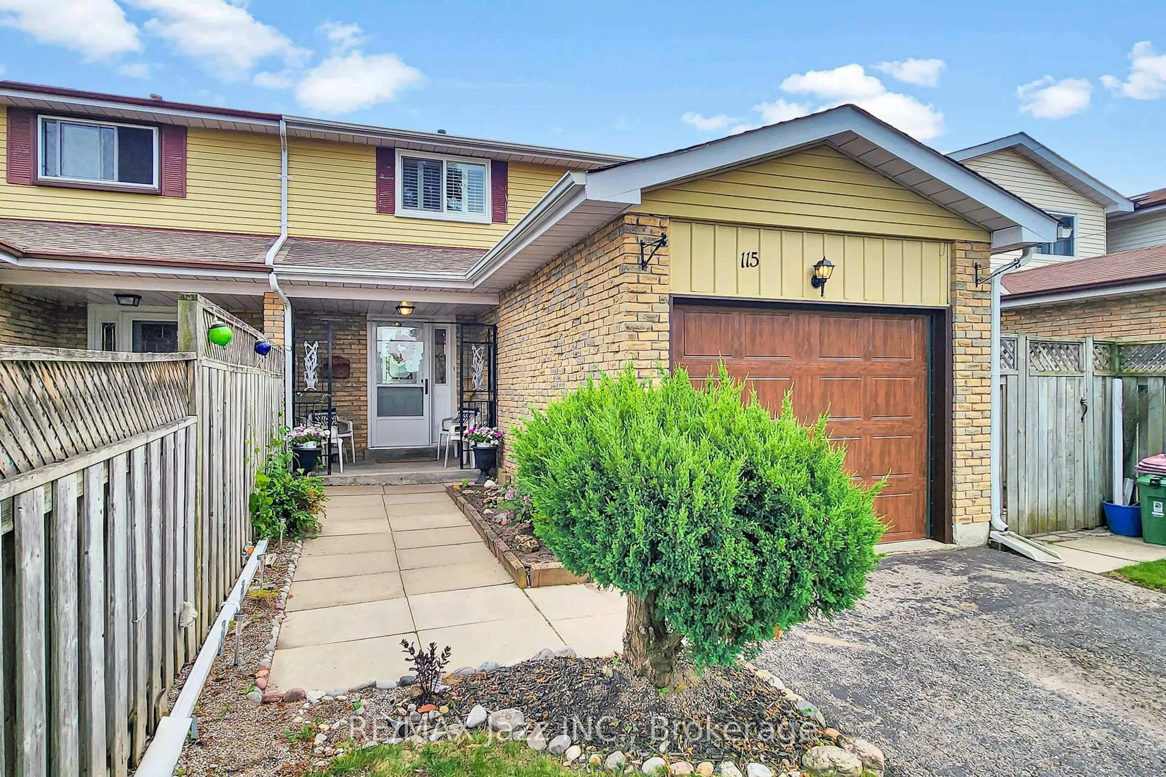 Unknown for 115 Glovers Rd, Oshawa Ontario L1G 3Y1