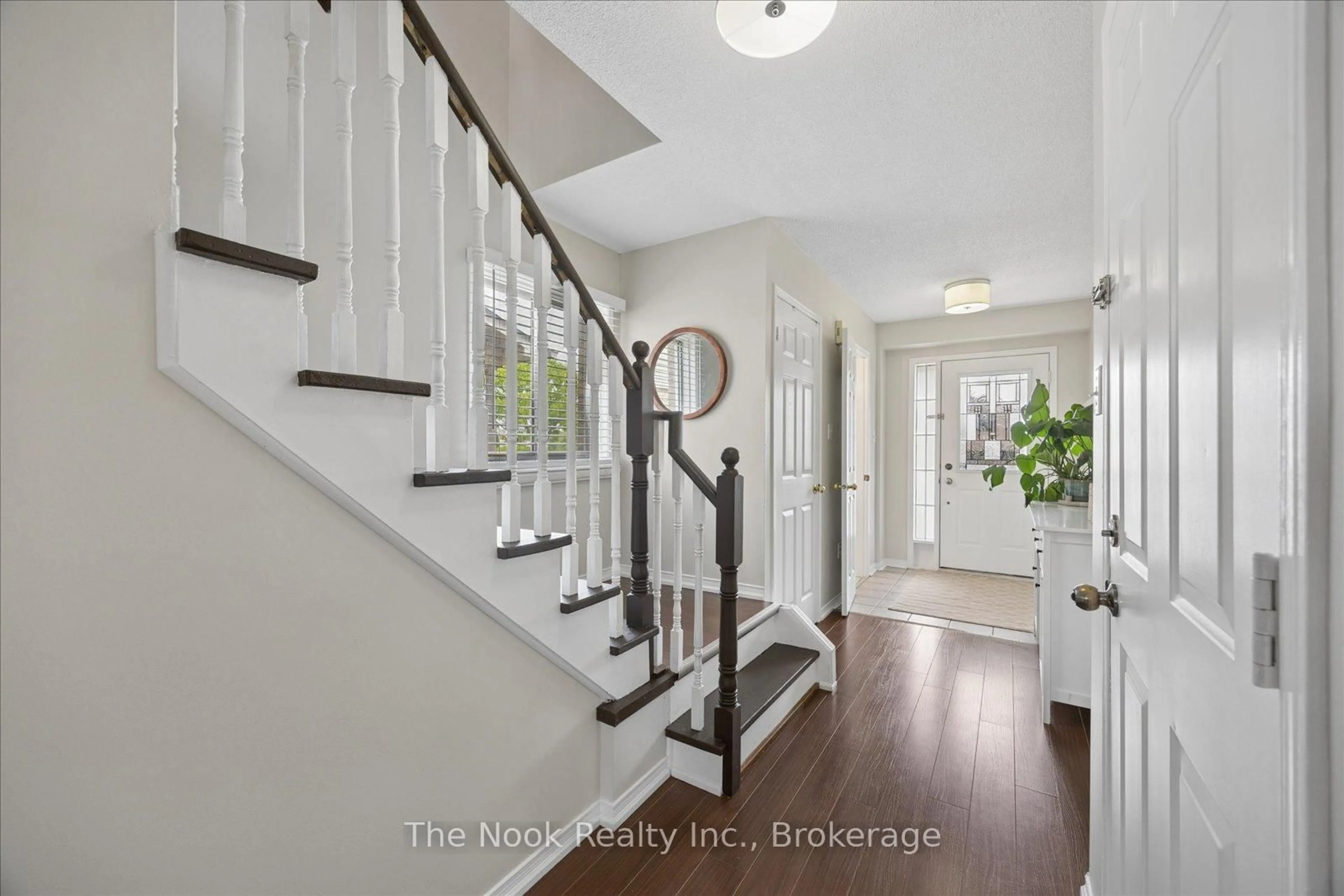 Indoor entryway for 77 Somerscales Dr, Clarington Ontario L1C 5B7