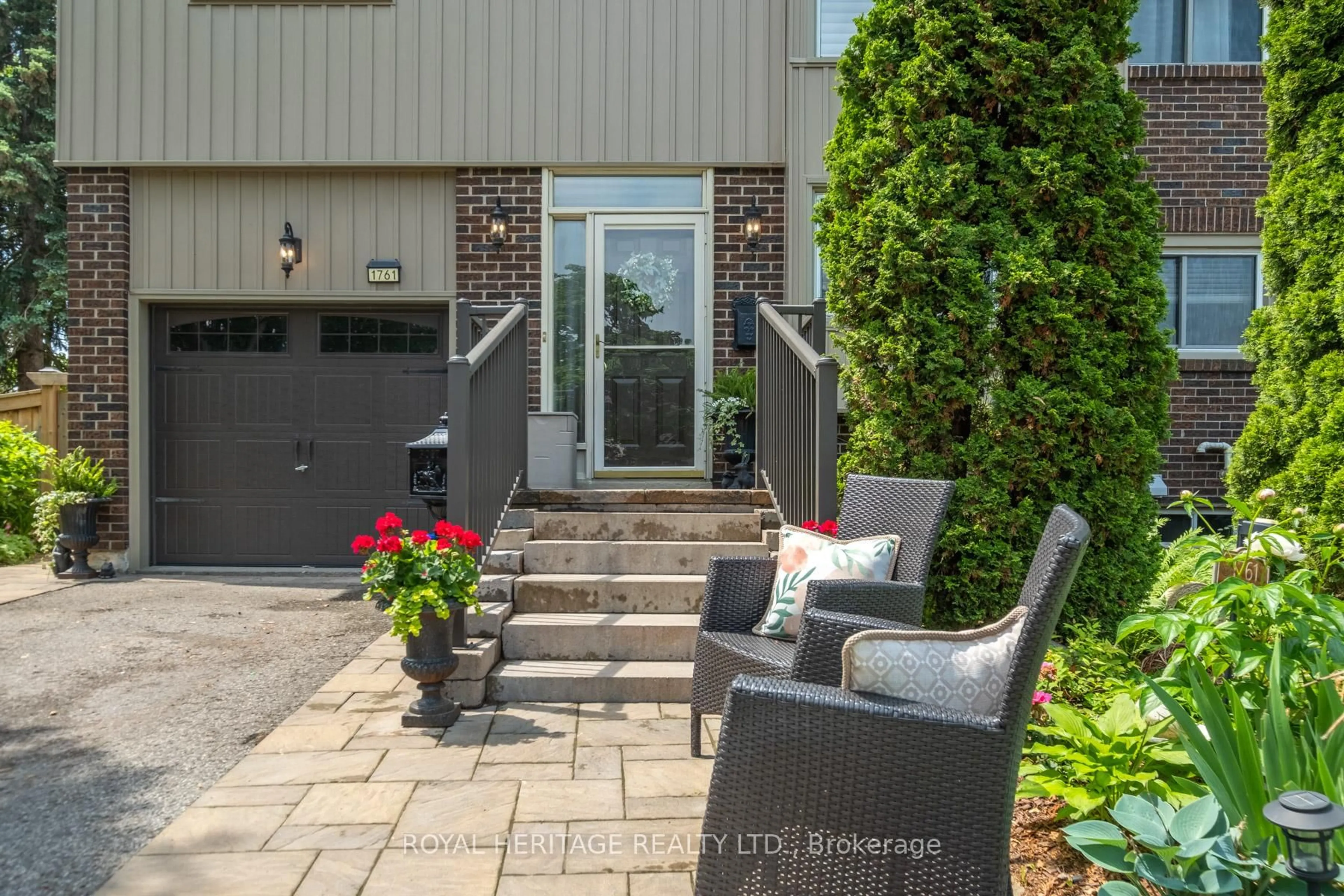 Patio, street for 1761 Foleyet Cres, Pickering Ontario L1V 2X8
