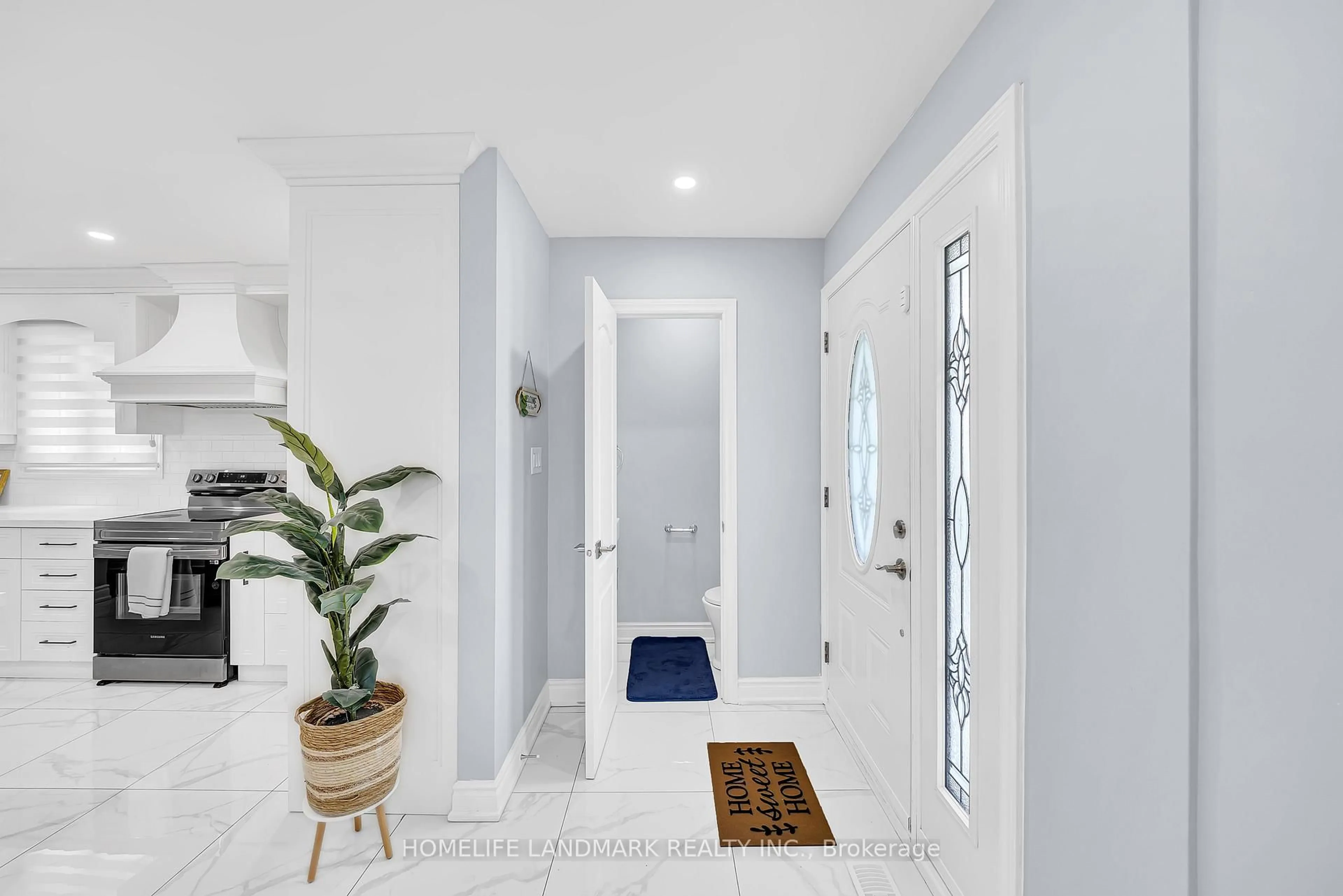 Indoor entryway for 3 Chopin Ave, Toronto Ontario M1K 2W3