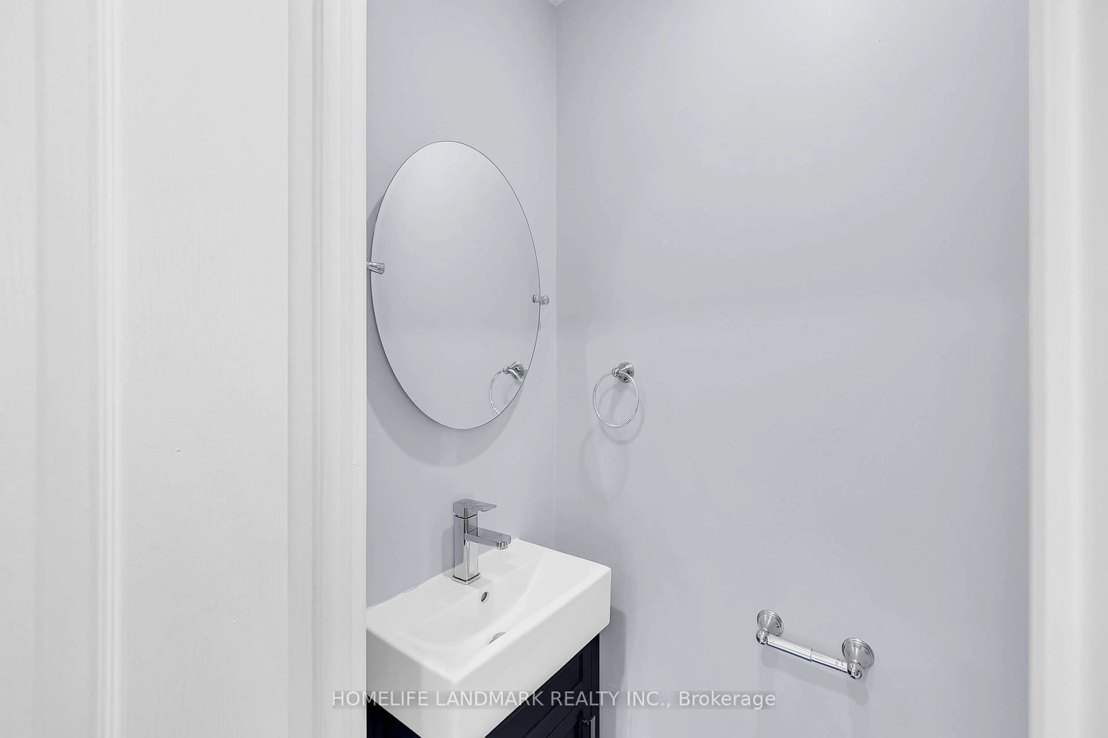Standard bathroom, unknown for 3 Chopin Ave, Toronto Ontario M1K 2W3