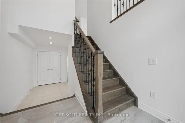 1761 Magenta Rd, Pickering 4