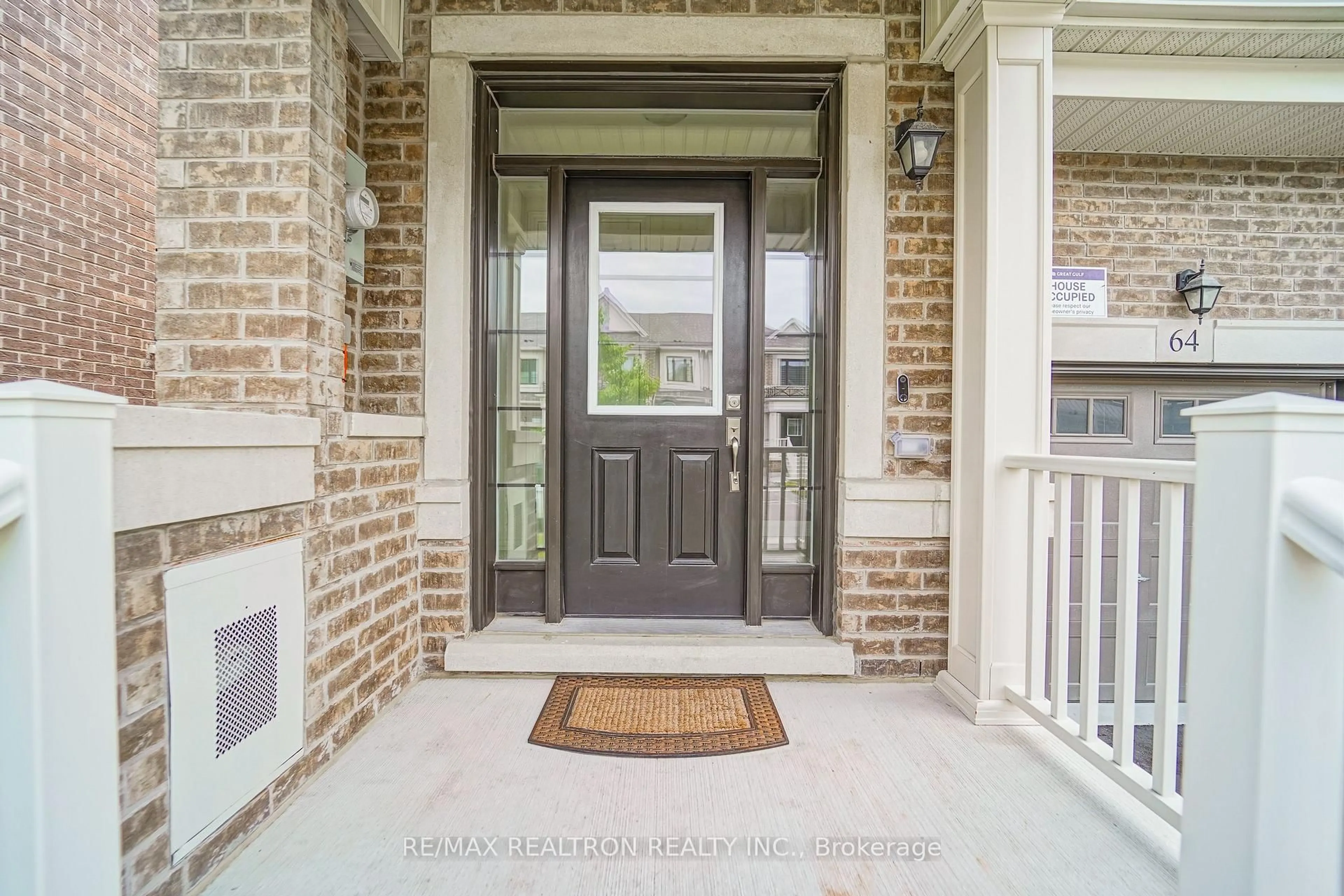 Indoor entryway for 64 Velvet Dr, Whitby Ontario L1P 0P6