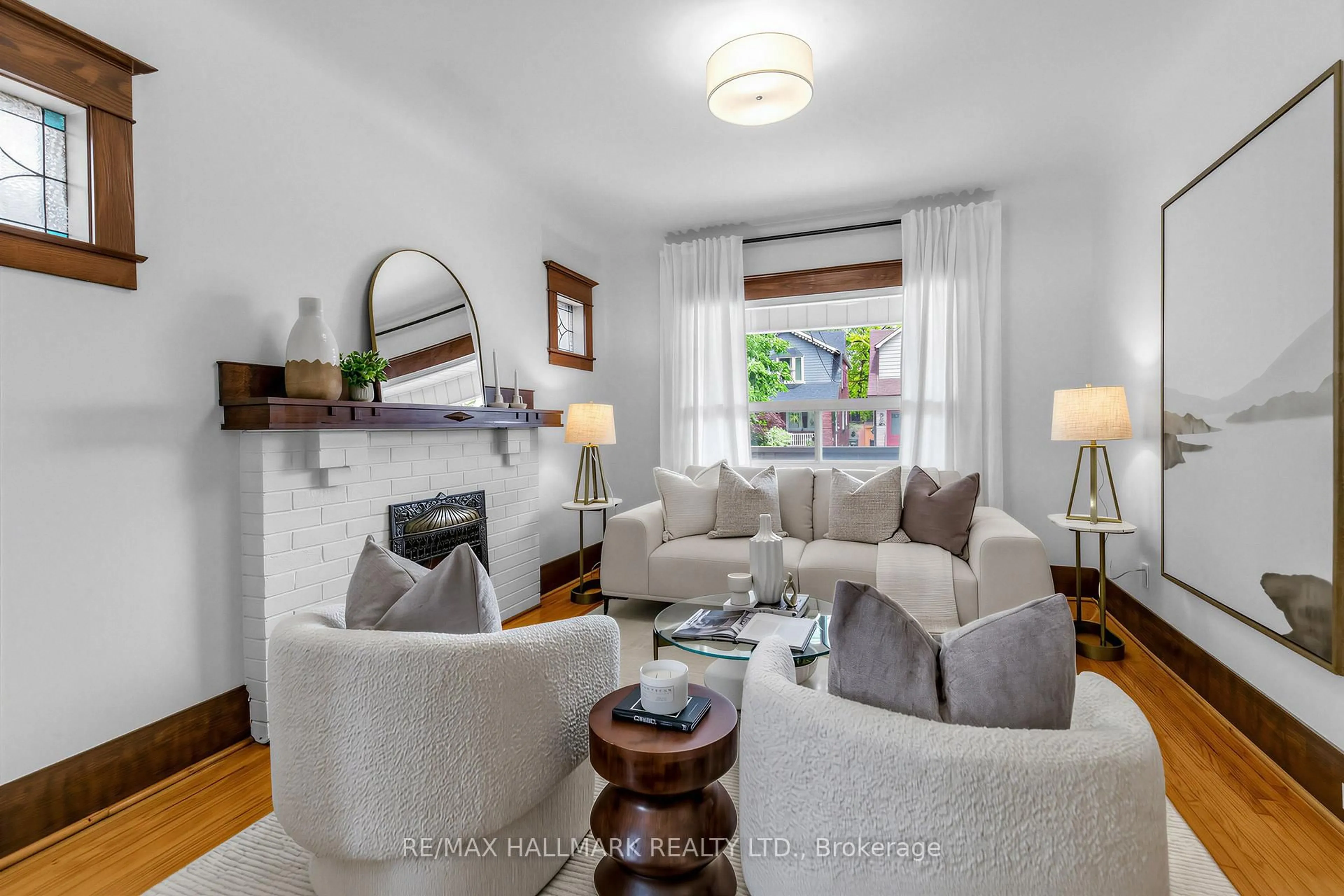 Living room with furniture, unknown for 365 Milverton Blvd, Toronto Ontario M4J 1W1