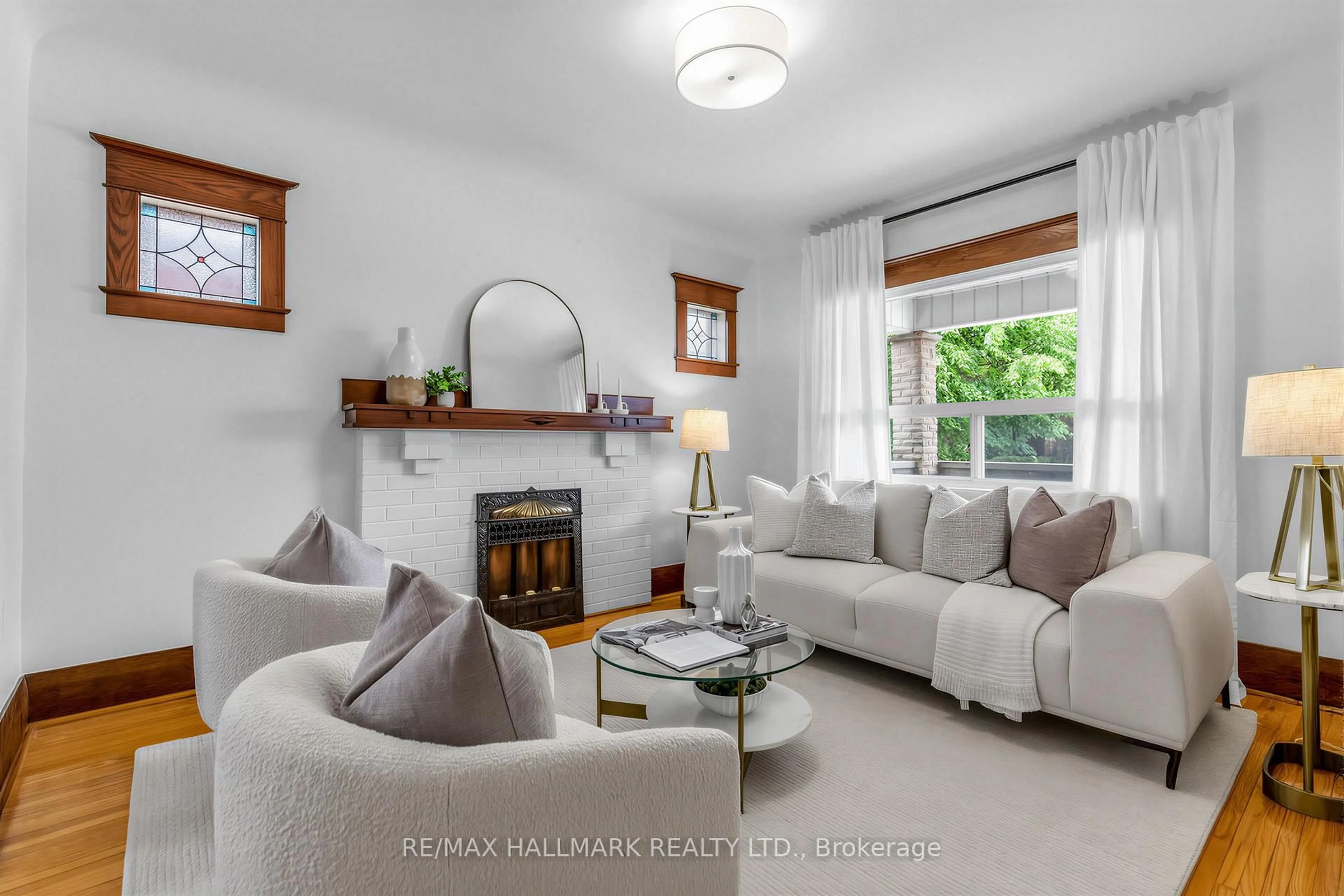 Living room with furniture, unknown for 365 Milverton Blvd, Toronto Ontario M4J 1W1