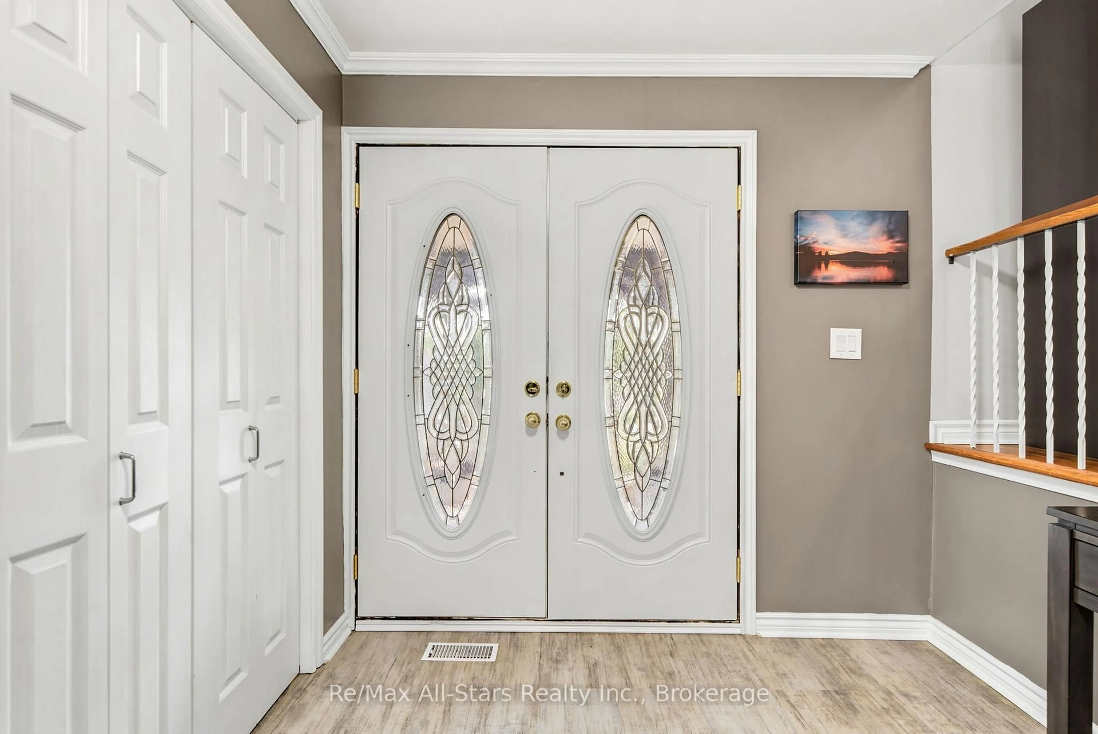 Indoor entryway for 14750 Regional 57 Rd, Scugog Ontario L0B 1B0