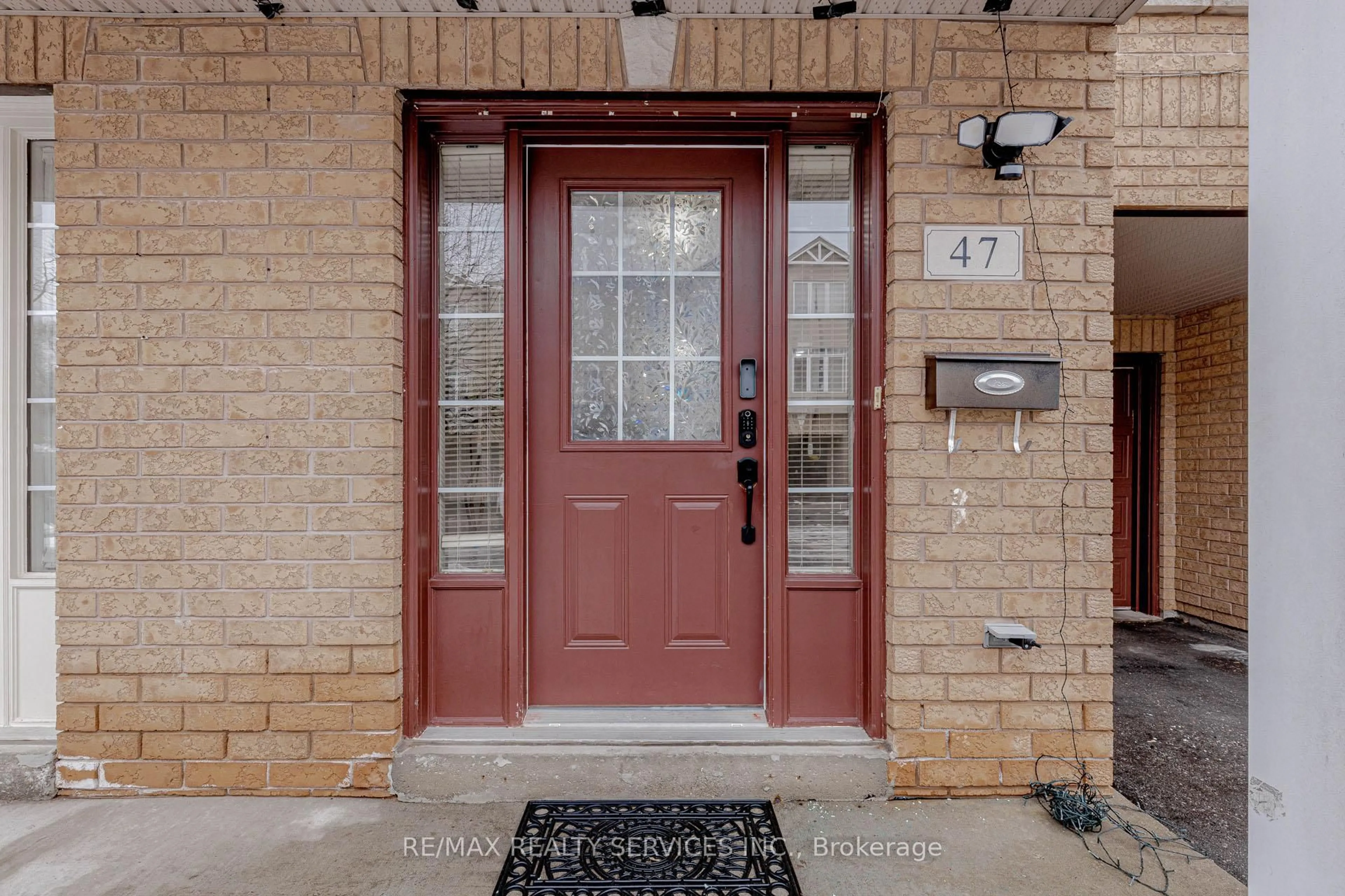Indoor entryway for 47 Curran Hall Cres, Toronto Ontario M1G 0A1