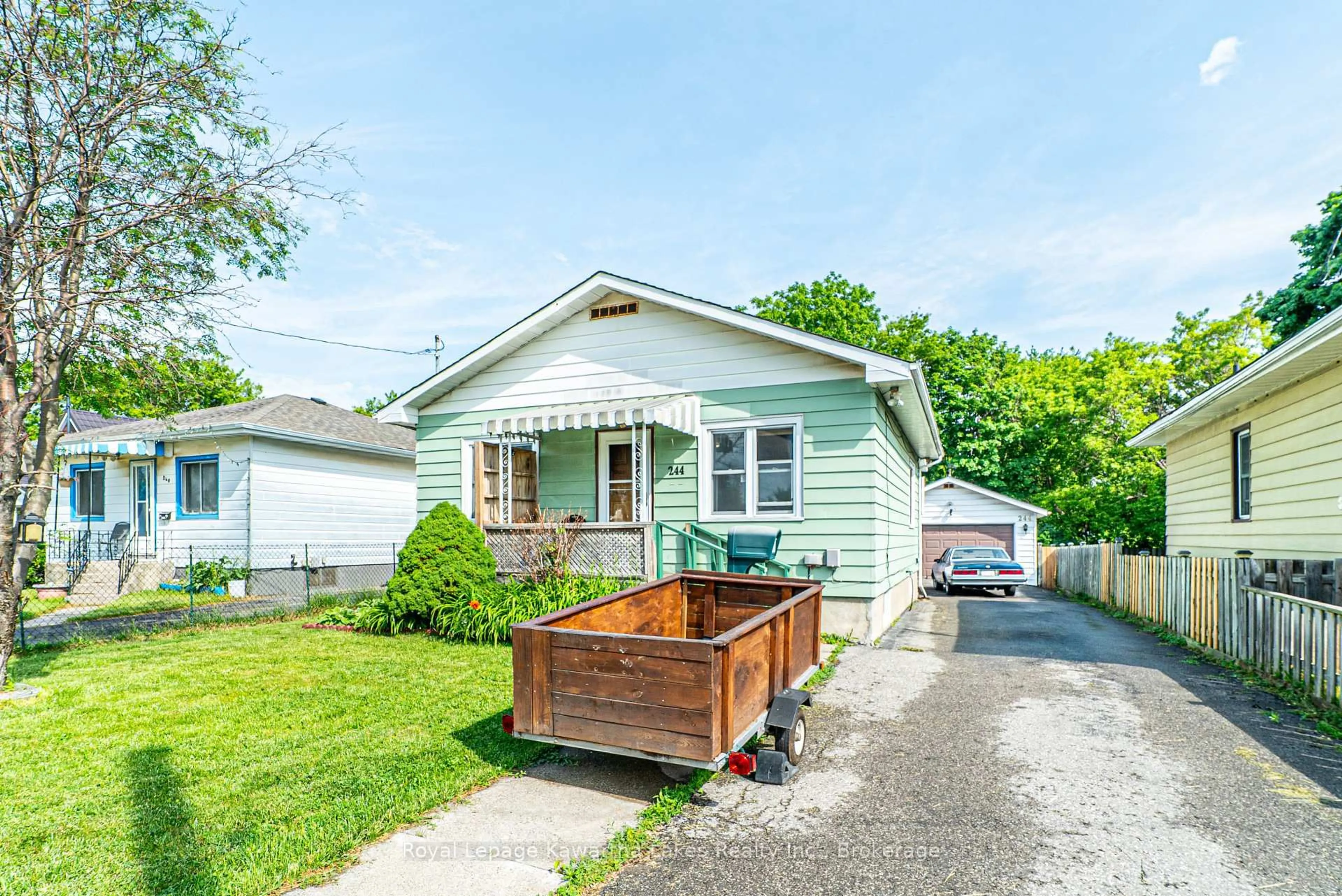 Unknown for 244 Annis St, Oshawa Ontario L1H 3P4