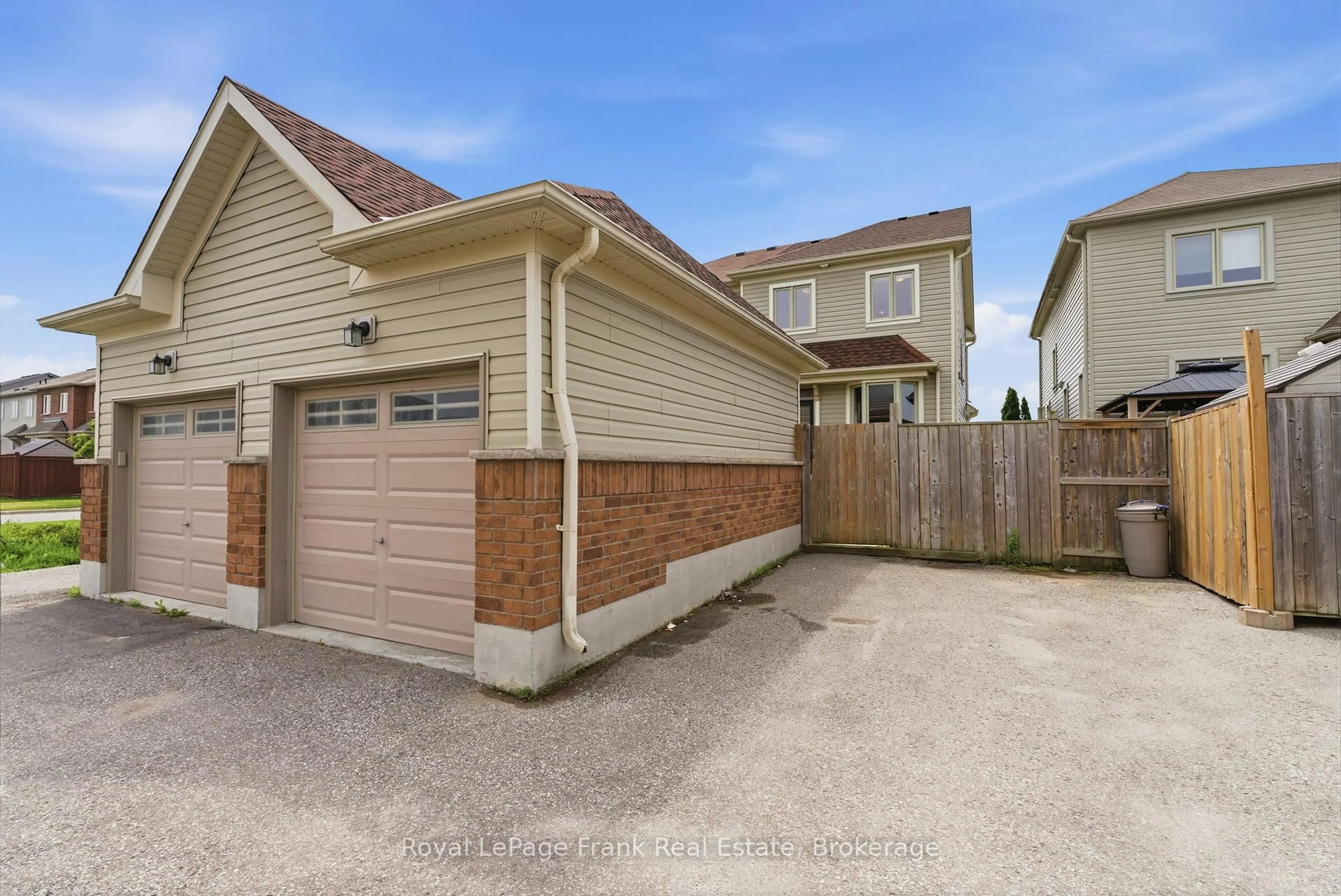 Home with brick exterior material, street for 264 Brookhill Blvd, Clarington Ontario L1C 0M1
