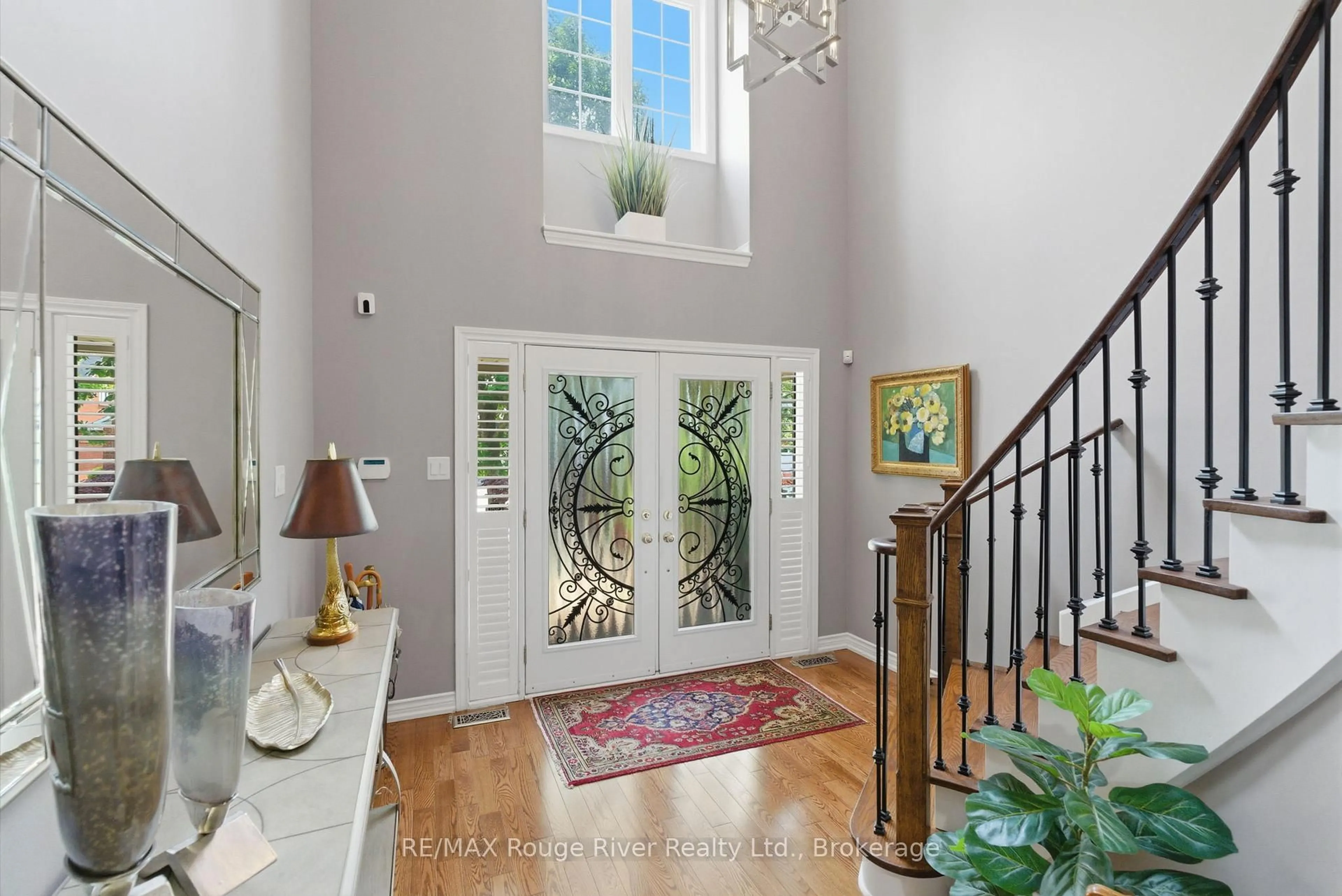 Indoor entryway for 18 Bugelli Dr, Whitby Ontario L1R 3B7
