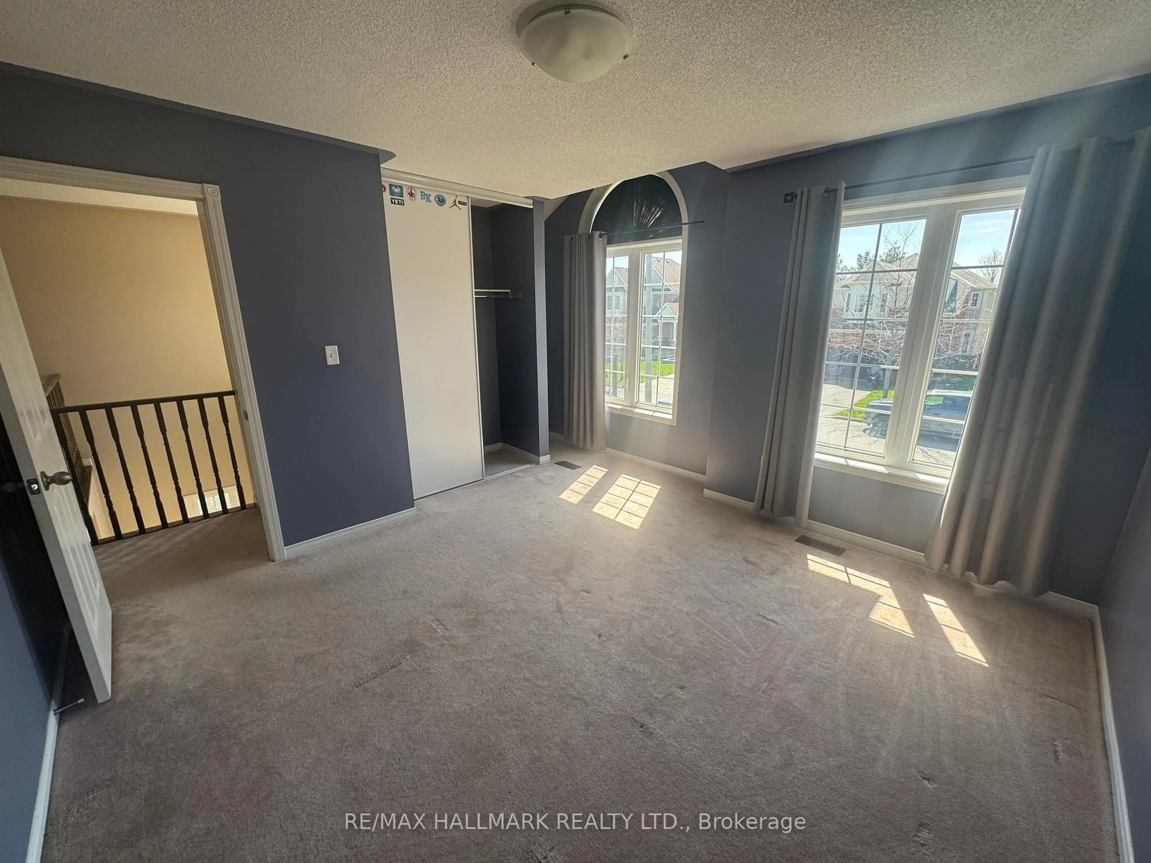 A pic of a room for 1259 Meath Dr, Oshawa Ontario L1K 0M7