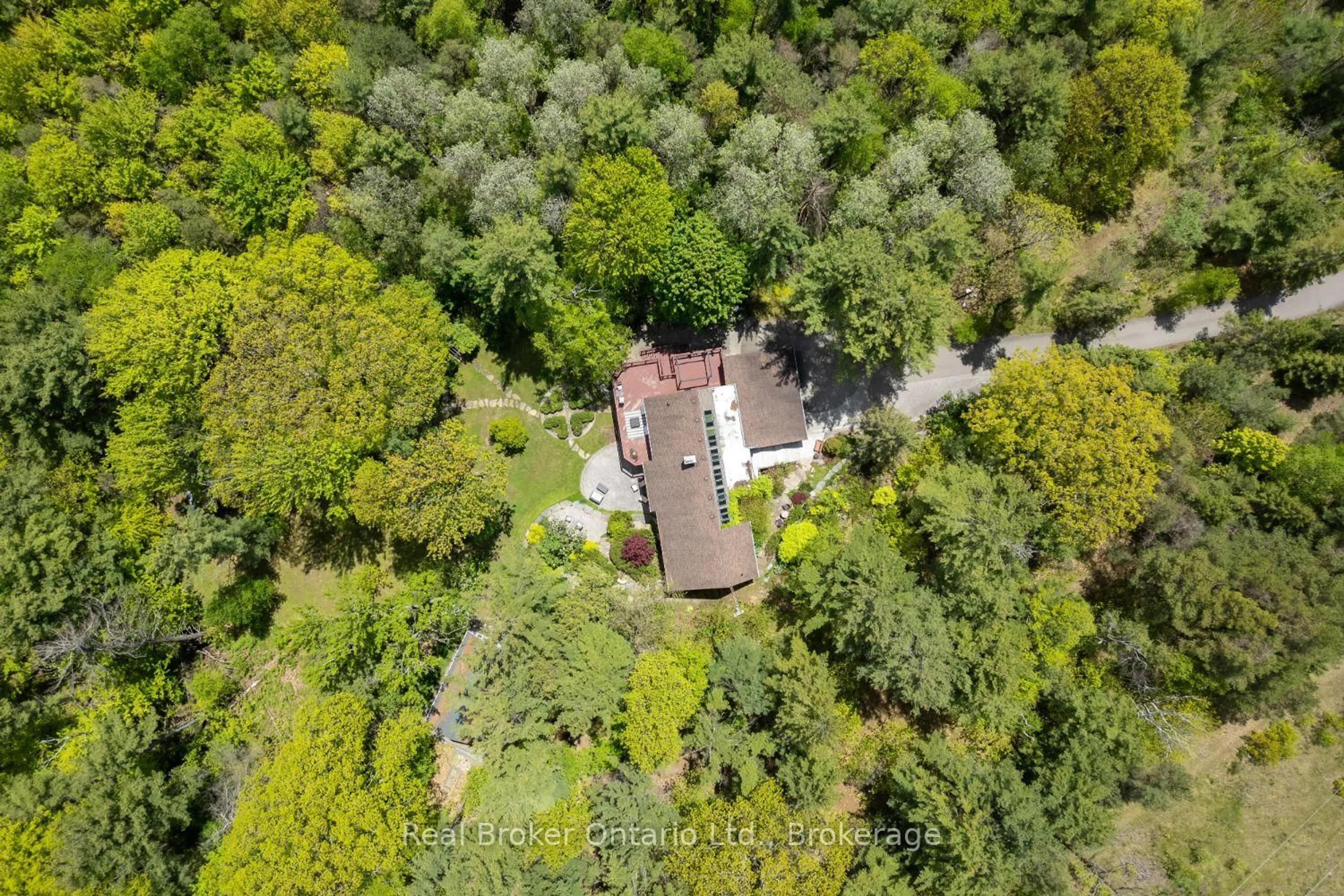 A pic from outside/outdoor area/front of a property/back of a property/a pic from drone, forest/trees view for 5 Sumac Rd, Clarington Ontario L0B 1B0
