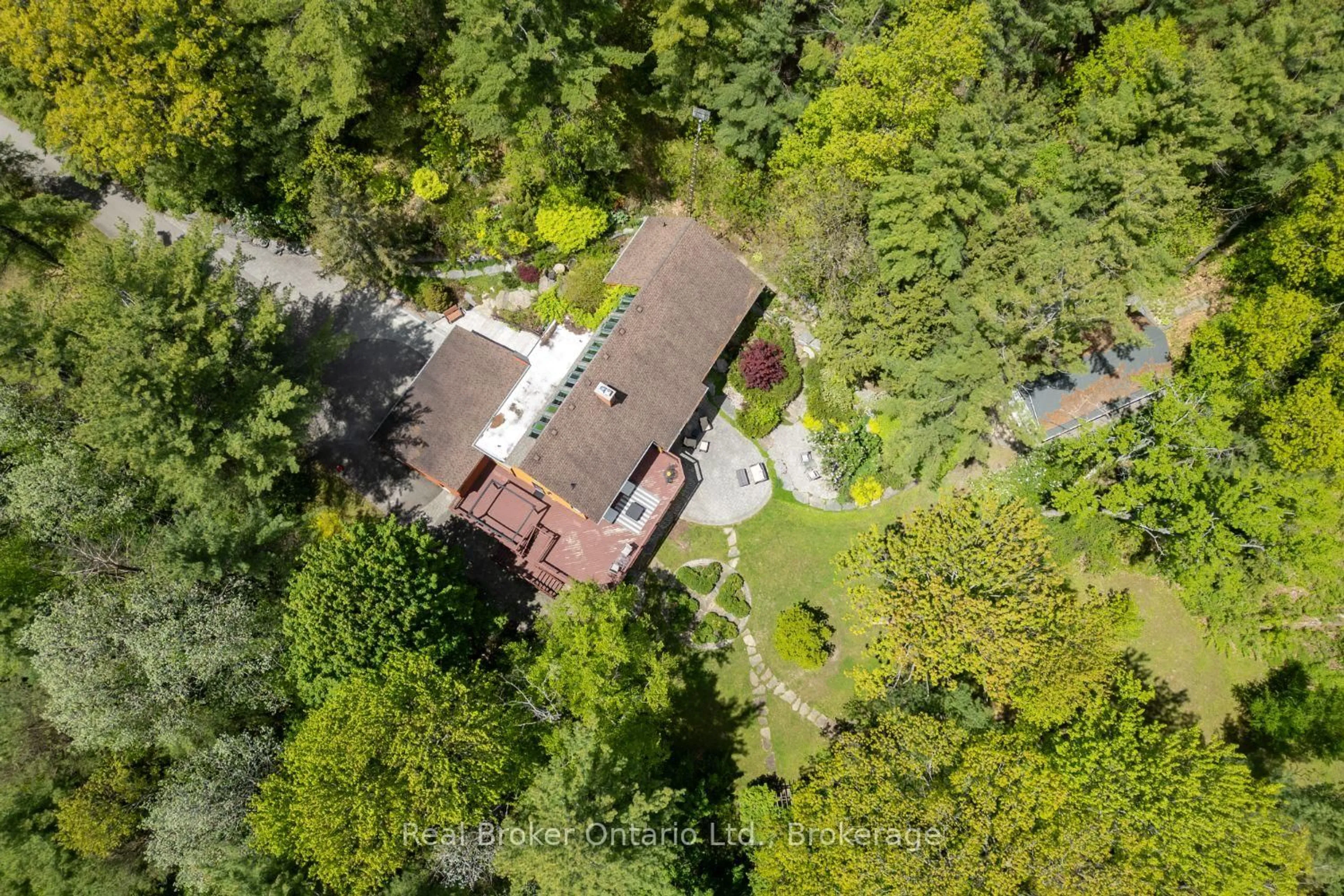 A pic from outside/outdoor area/front of a property/back of a property/a pic from drone, forest/trees view for 5 Sumac Rd, Clarington Ontario L0B 1B0
