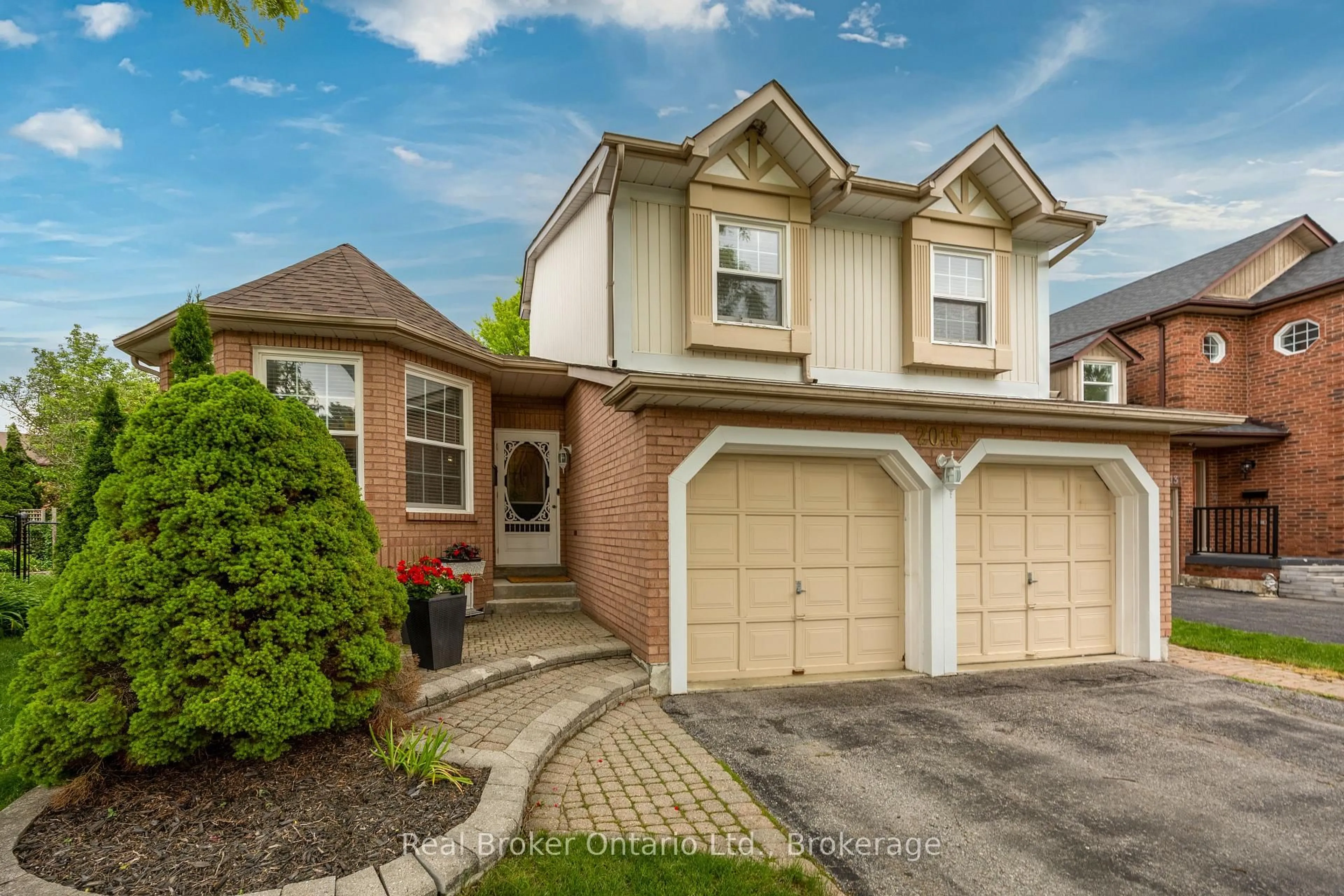 Home with brick exterior material, street for 2015 Blairwood Crt, Pickering Ontario L1X 2S3