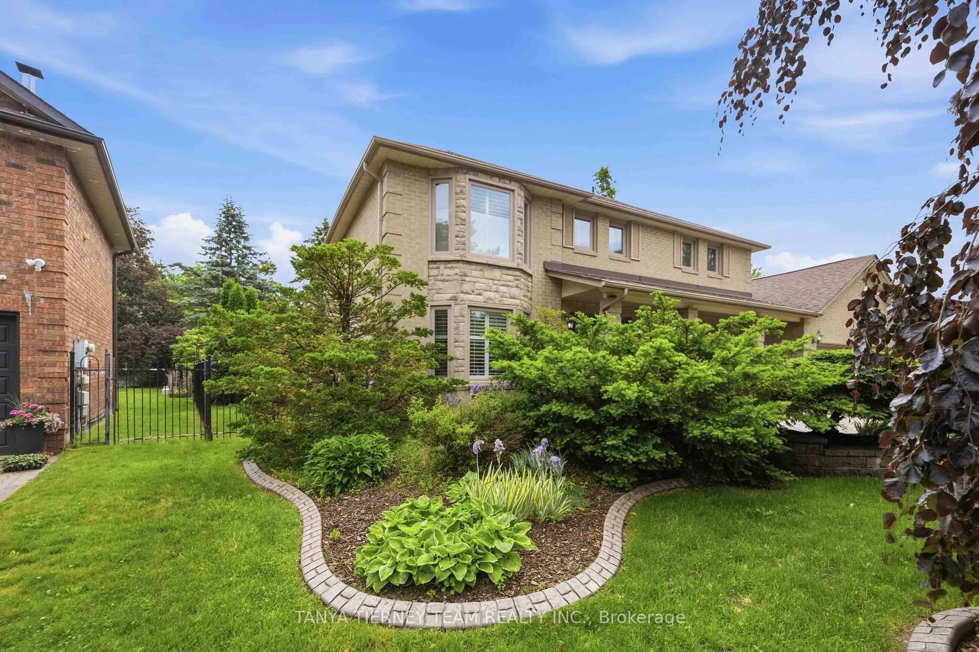 Unknown for 1255 Abbey Rd, Pickering Ontario L1X 1W3