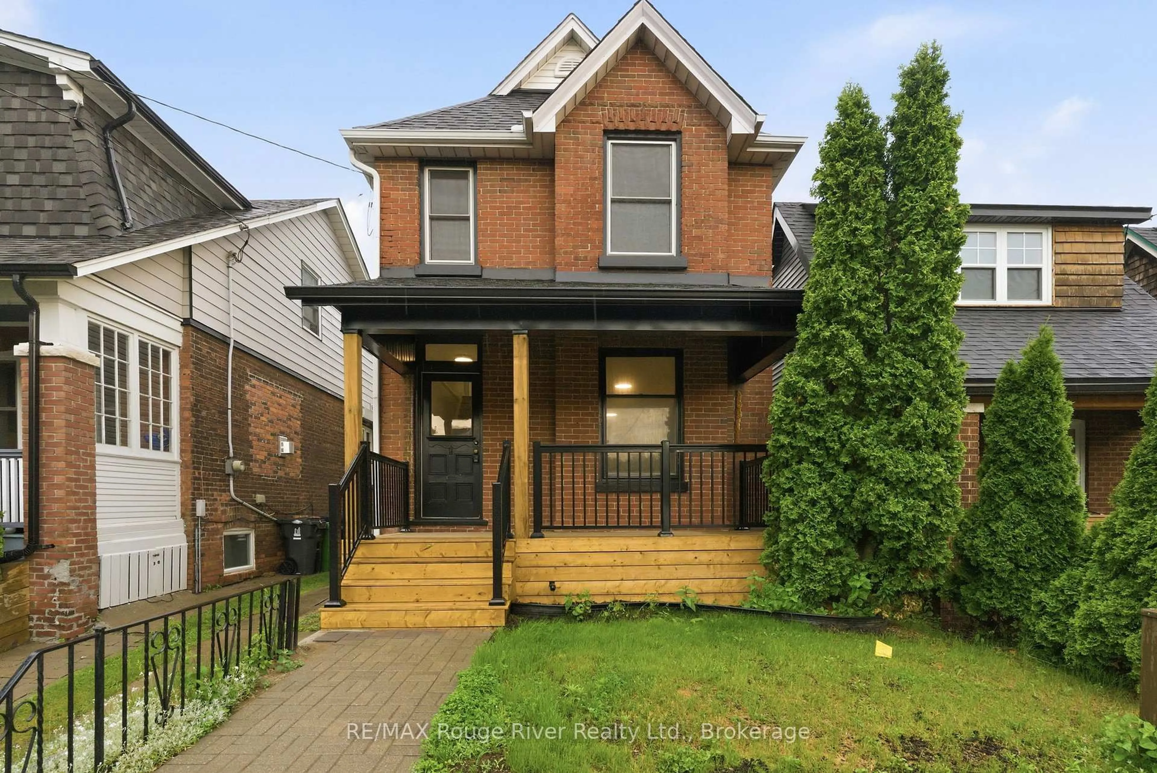Home with brick exterior material, street for 7 Heyworth Cres, Toronto Ontario M4E 1T6