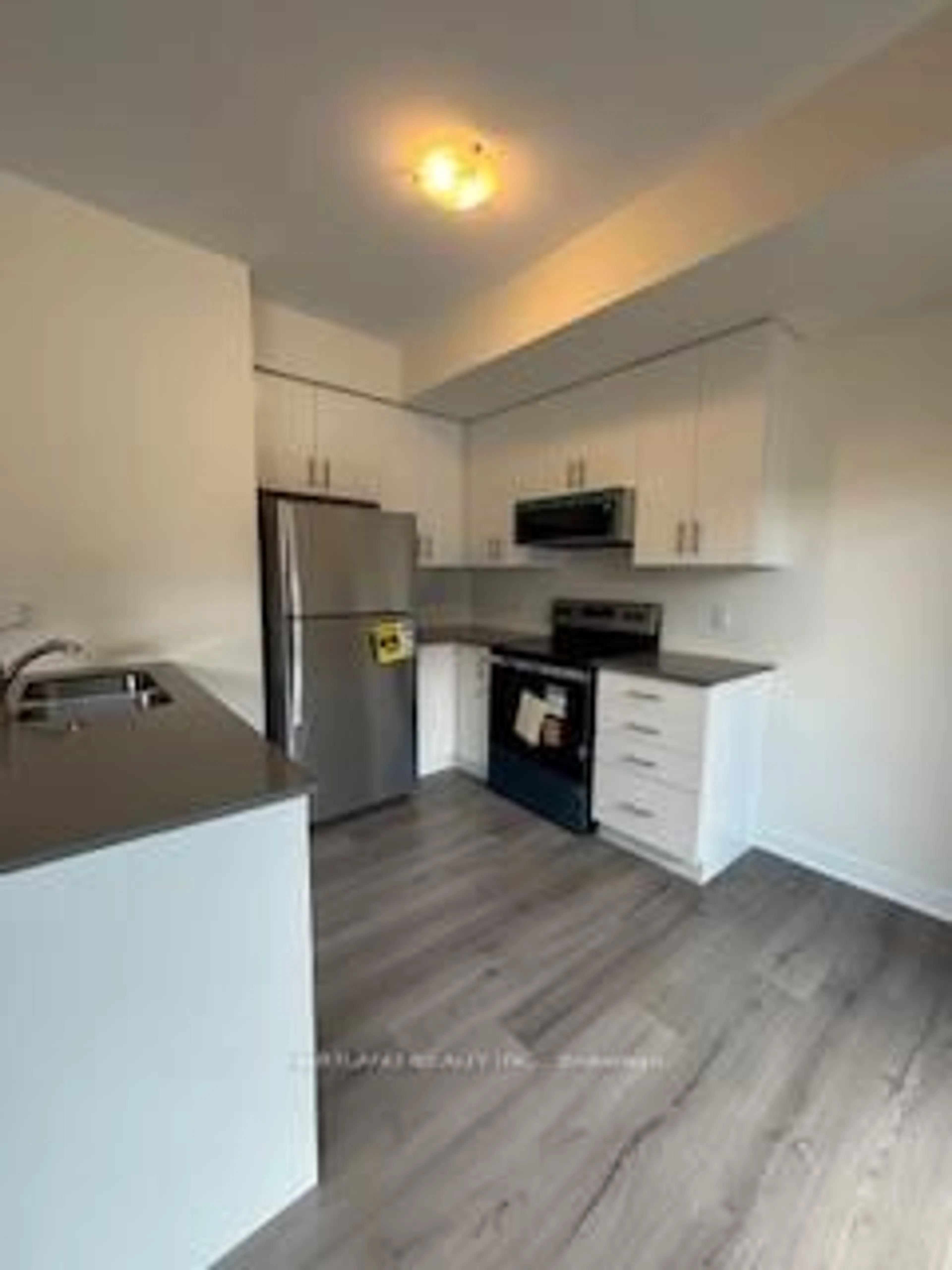 Unknown for 1695 Dersan St #902, Pickering Ontario L1X 0S9