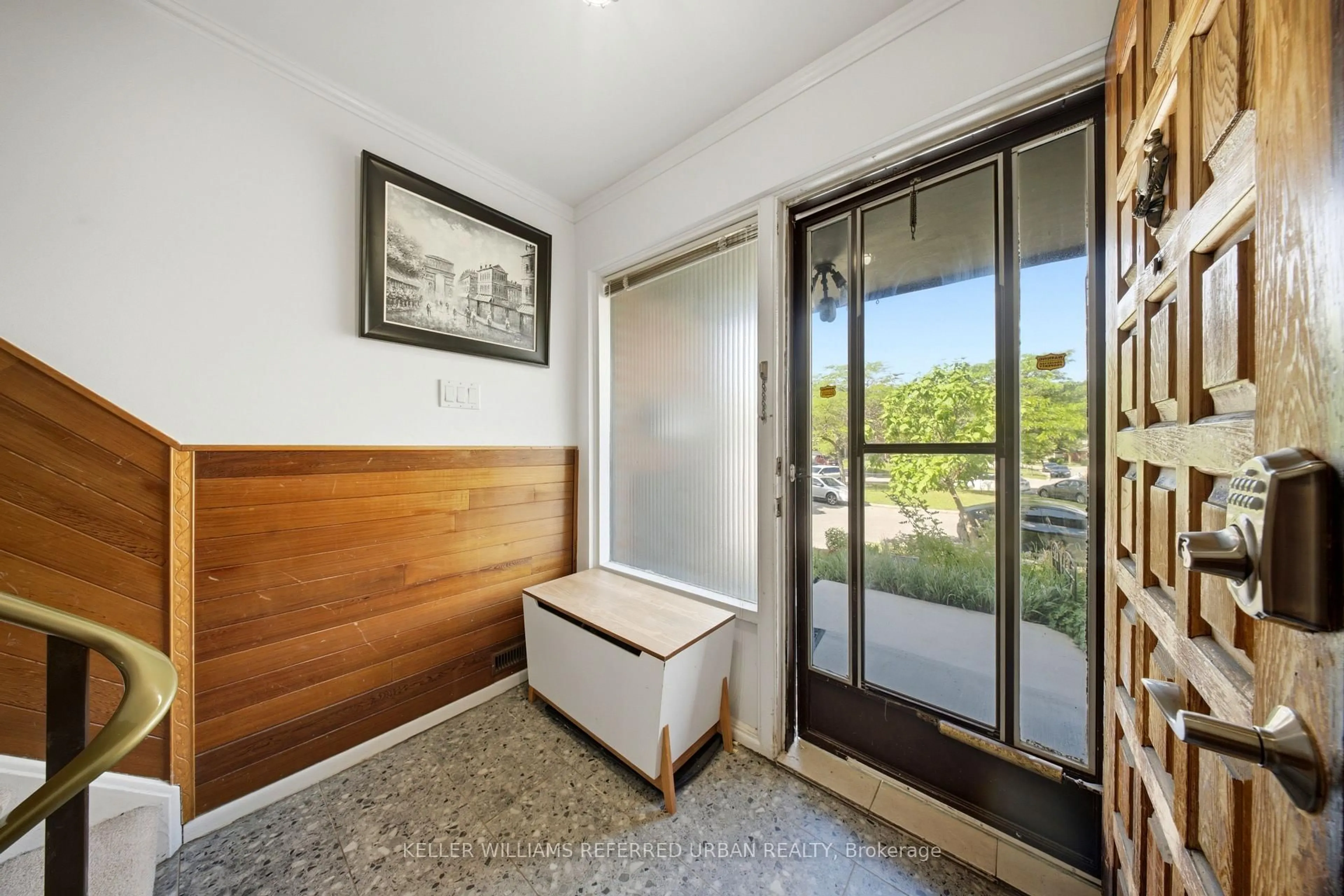 Indoor entryway for 33 Cheatham Pl, Toronto Ontario M1B 1C1