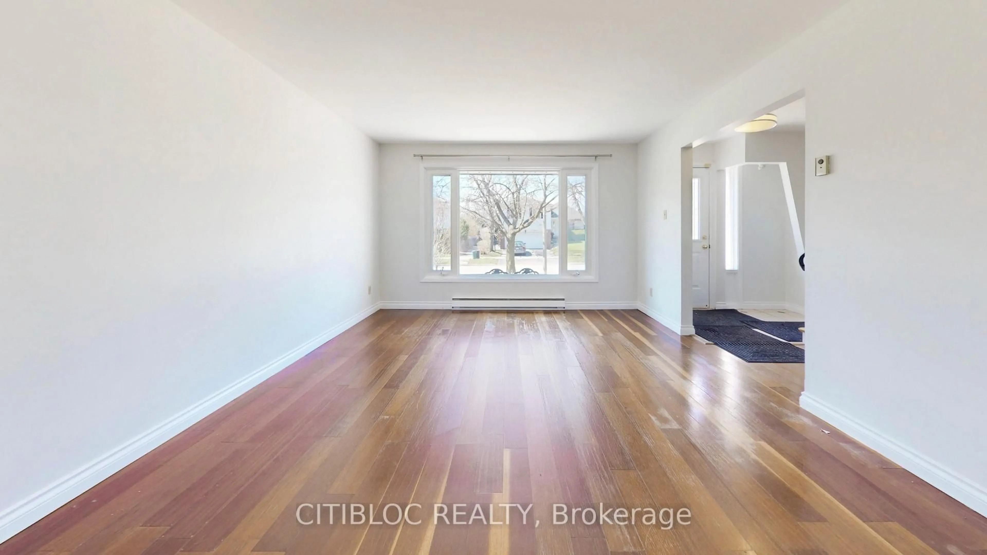 A pic of a room for 11 Castle Hill Dr, Toronto Ontario M1T 2Y2