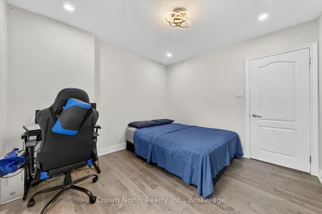 85 Portico Dr, Toronto 4