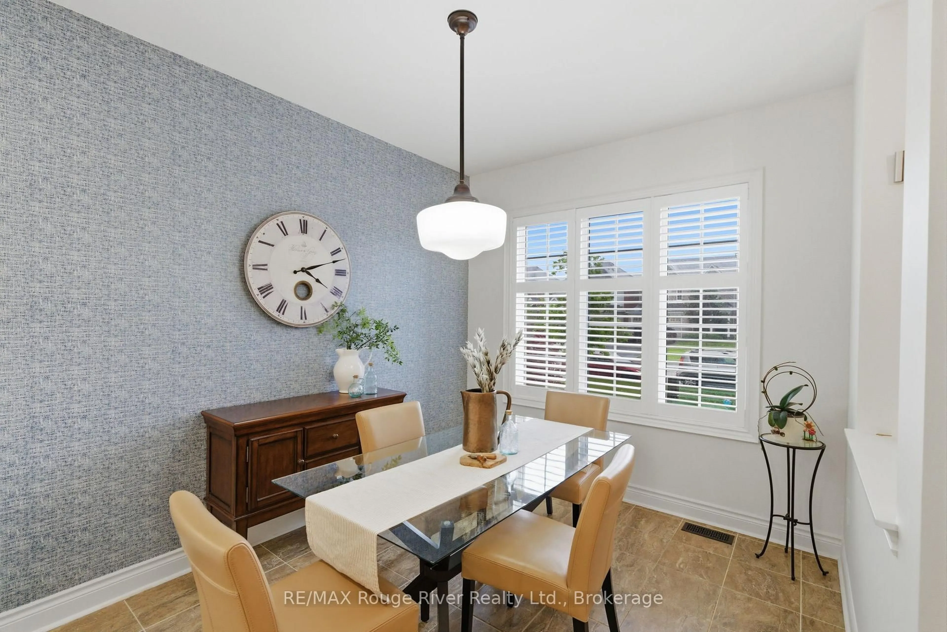 Dining room, unknown for 1795 Grandview St, Oshawa Ontario L1K 0J3