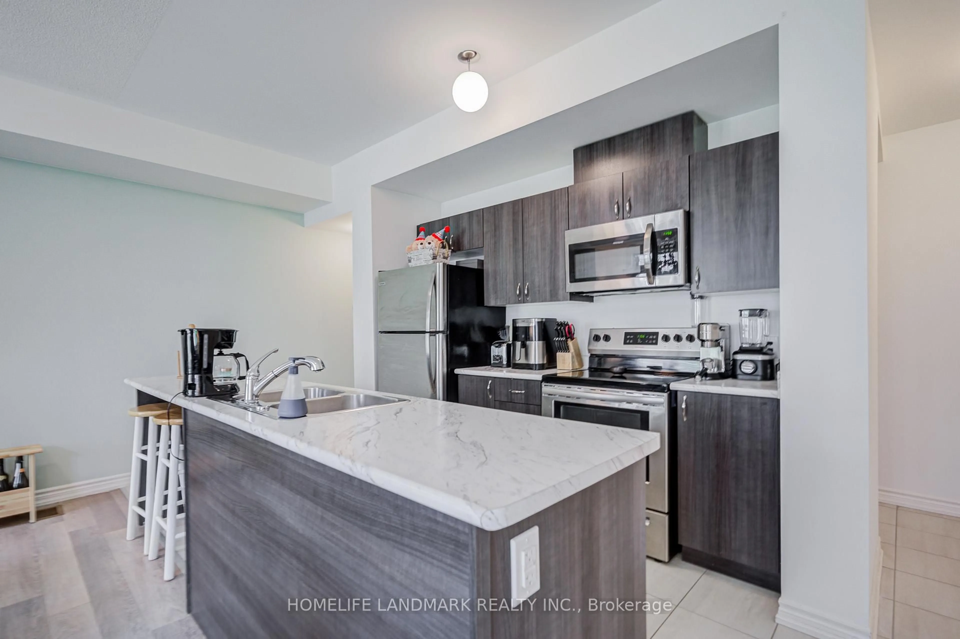Standard kitchen, unknown for 2576 Ladyfern Crossing, Pickering Ontario L1X 0E6