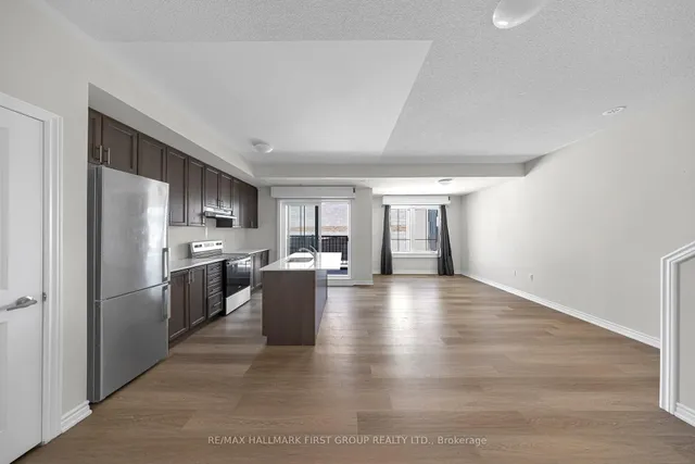 490 Beresford Path #7, Oshawa 4