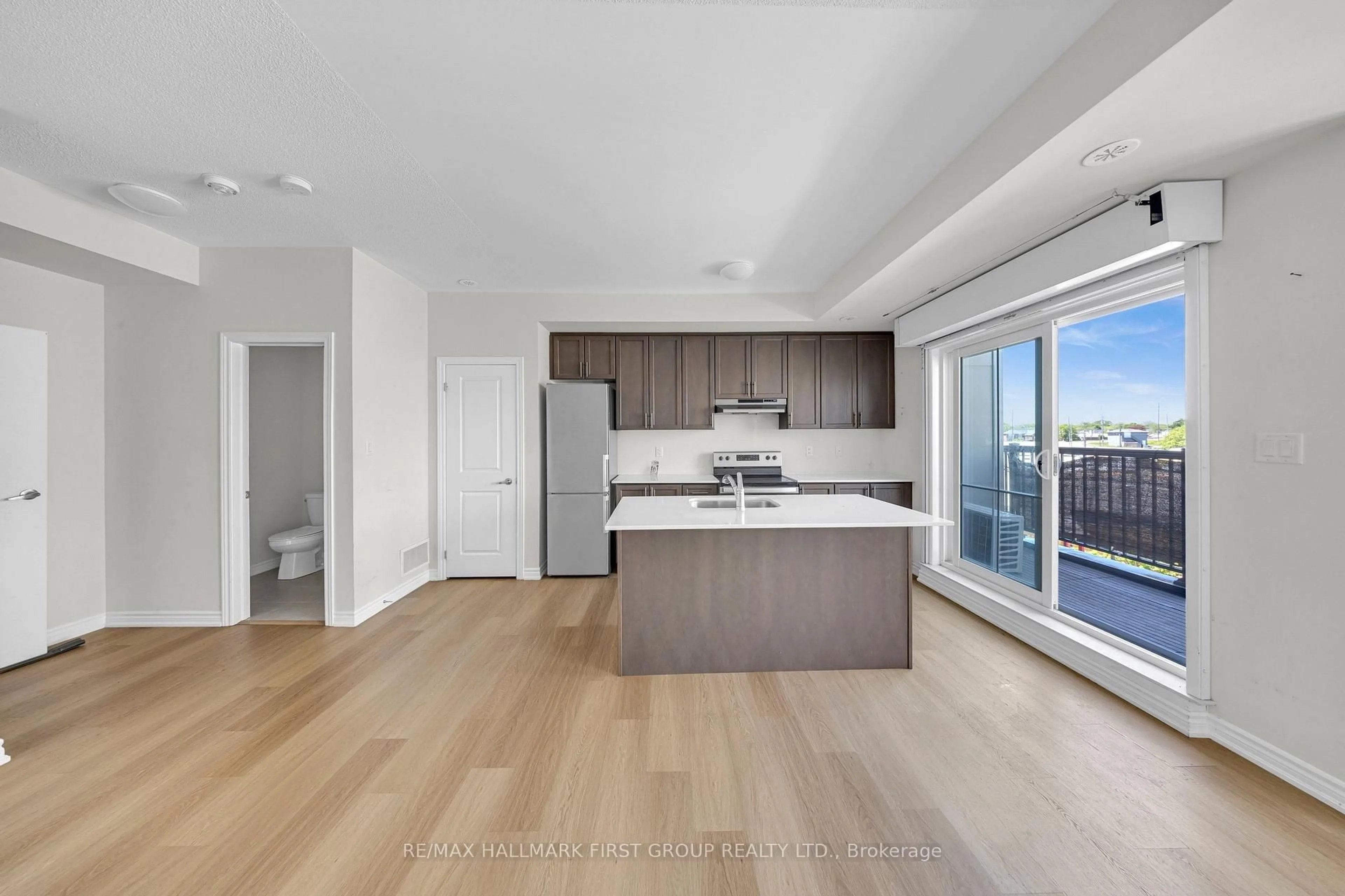Open concept kitchen, unknown for 490 Beresford Path #7, Oshawa Ontario L1H 0B2