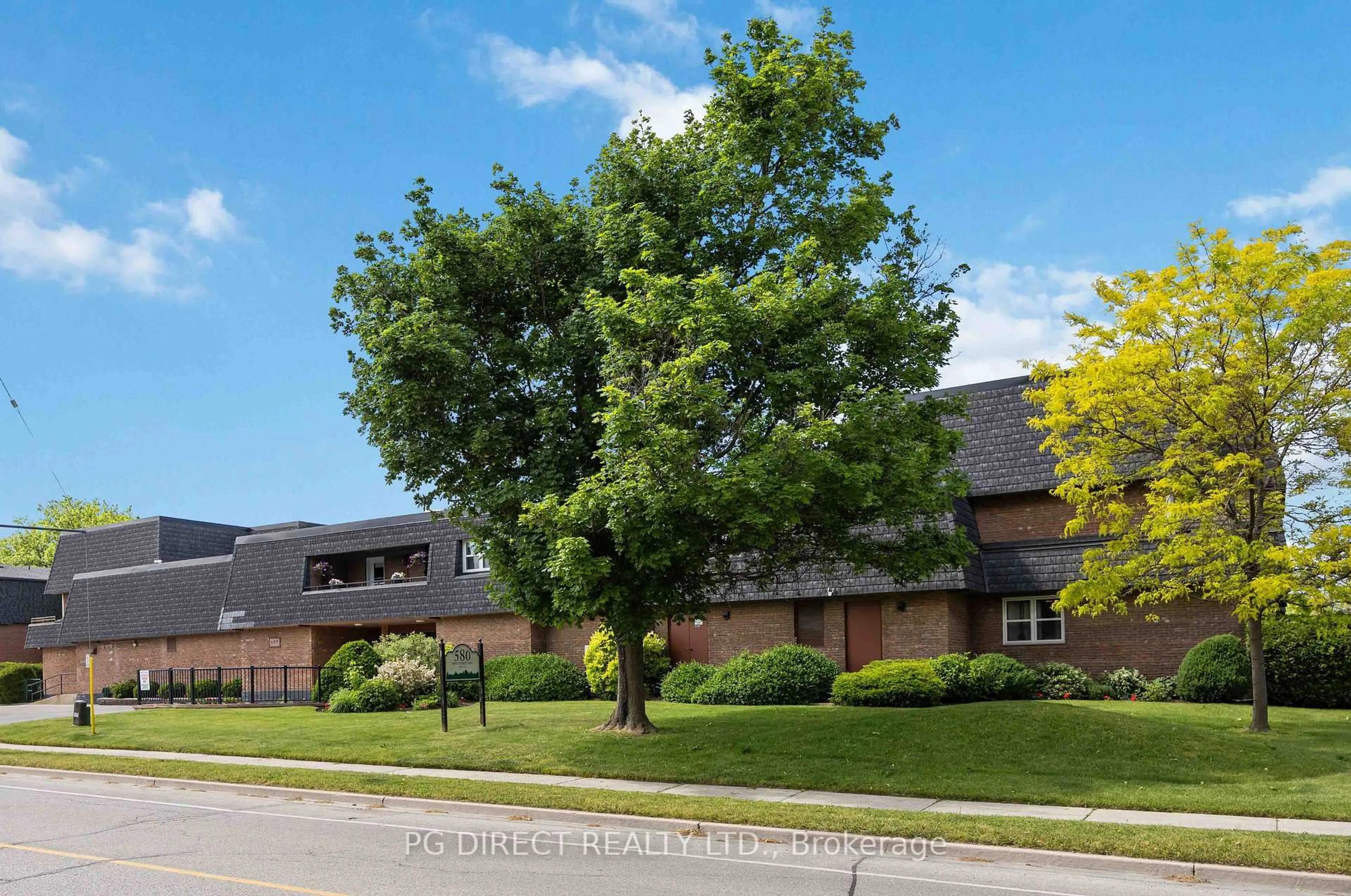 Unknown for 580 Mary St #214, Whitby Ontario L1N 2R3
