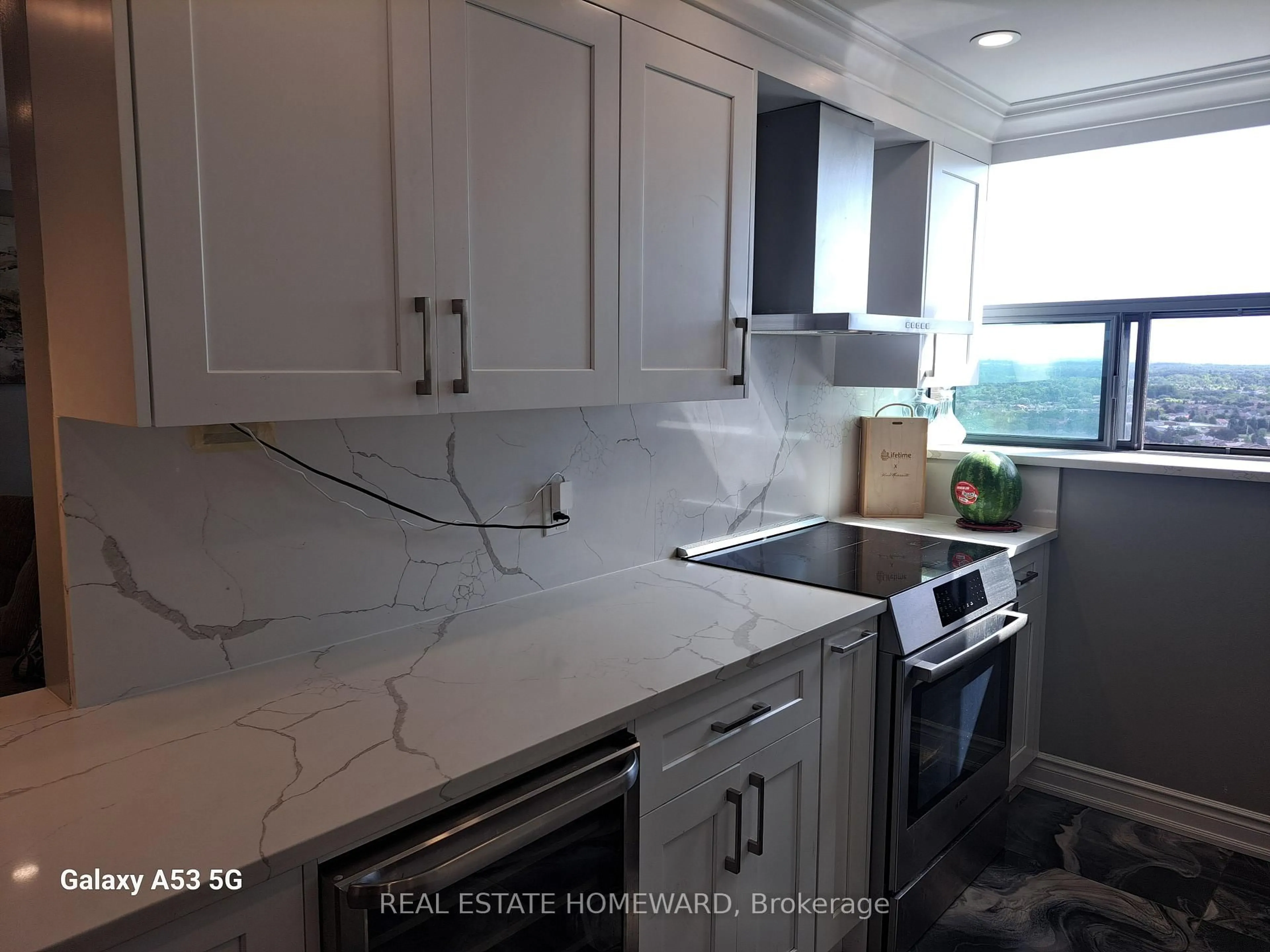 Contemporary kitchen, unknown for 100 Wingarden Crt, Toronto Ontario M1B 2P4