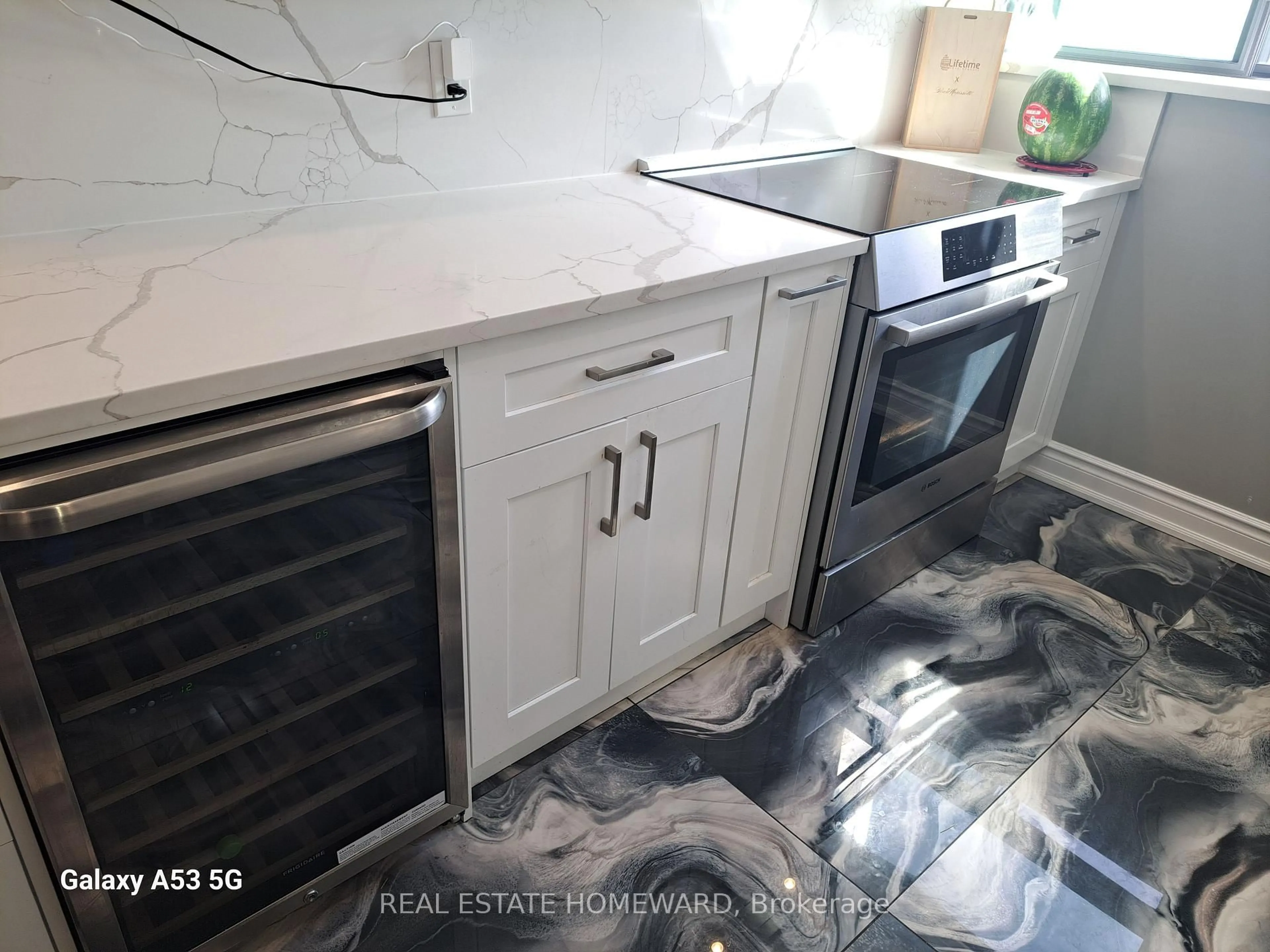 Standard kitchen, unknown for 100 Wingarden Crt, Toronto Ontario M1B 2P4