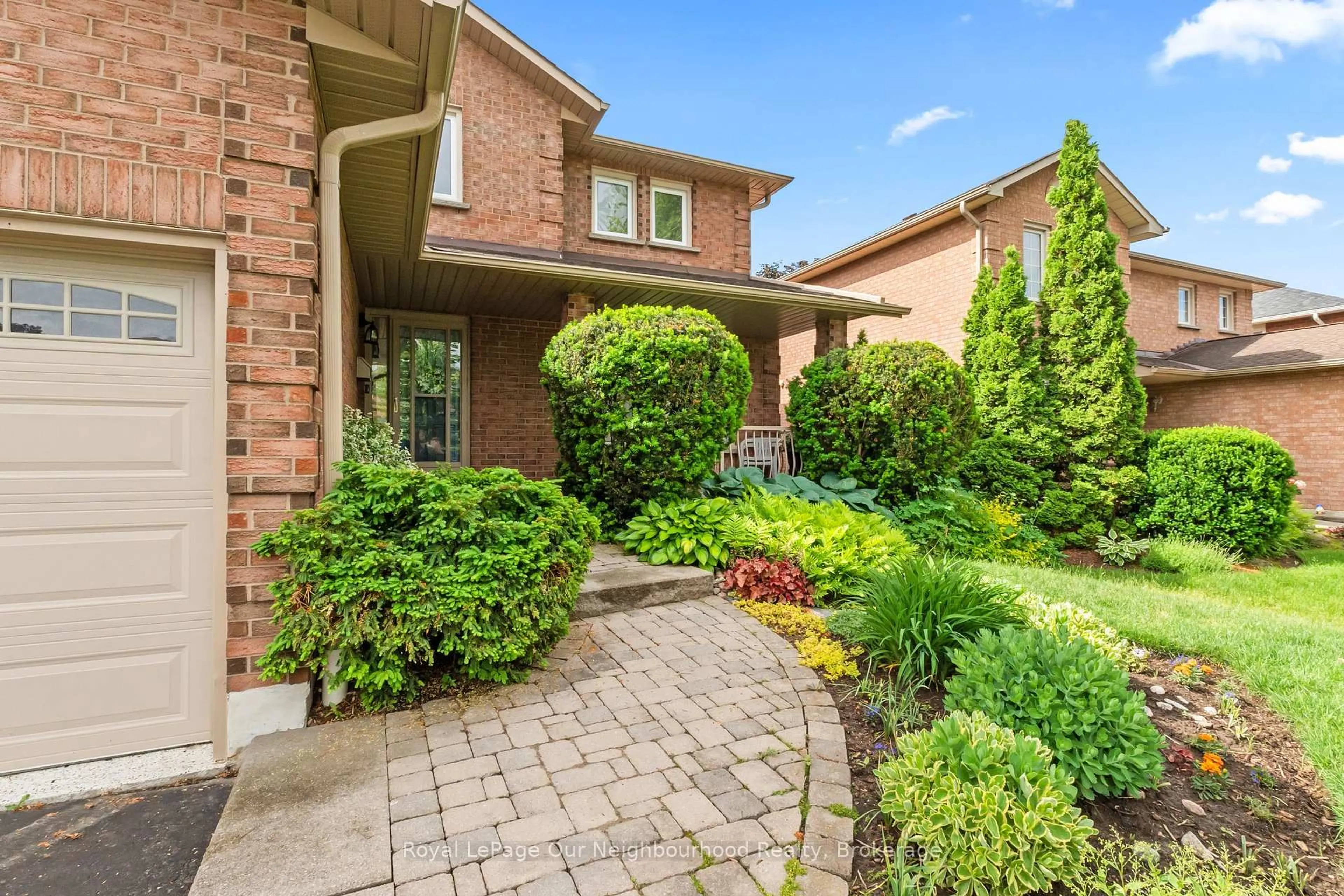 Unknown for 90 Intrepid Dr, Whitby Ontario L1N 8S1
