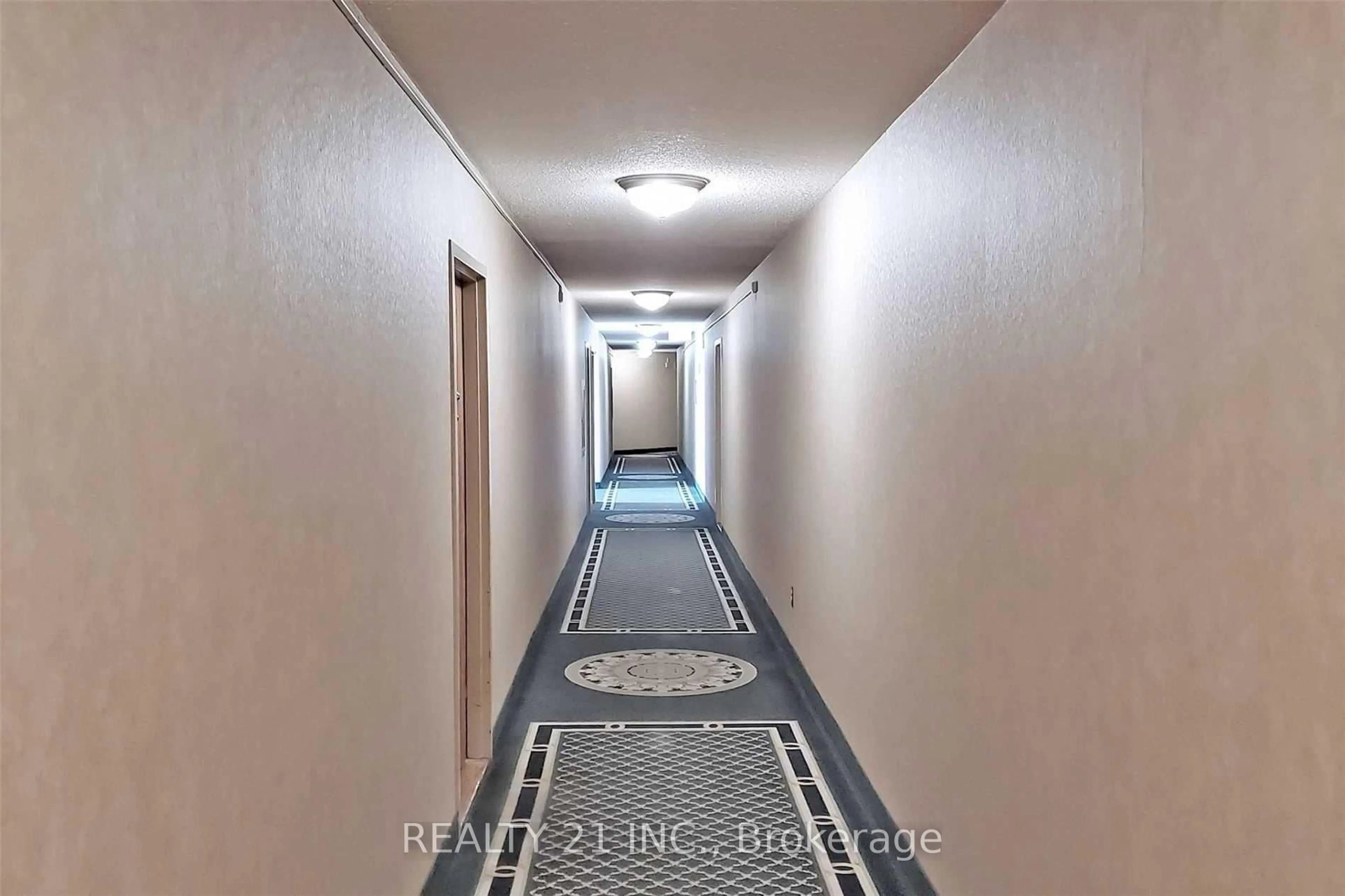 Indoor foyer for 121 Trudelle St #1709, Toronto Ontario M1J 3K4