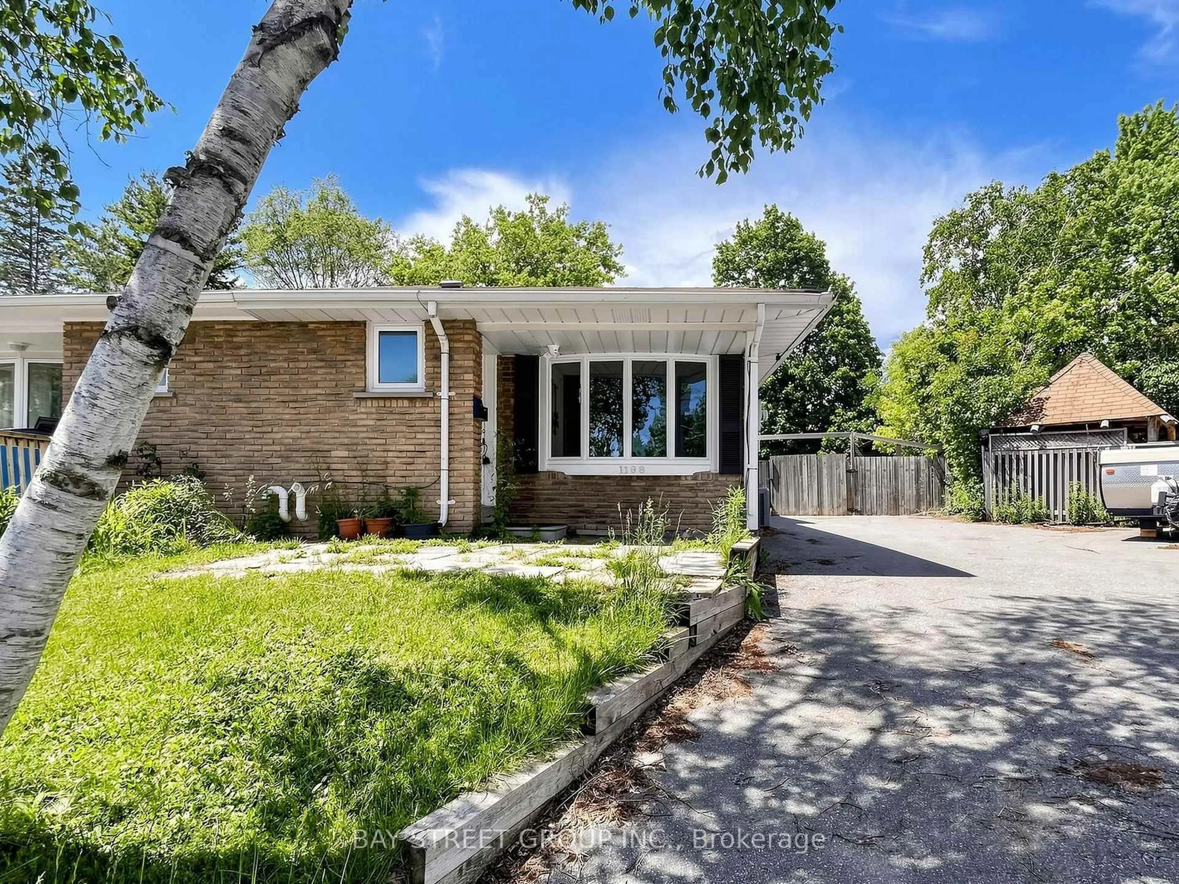 Home with brick exterior material, street for 1108 Valley Crt, Oshawa Ontario L1J 3M5