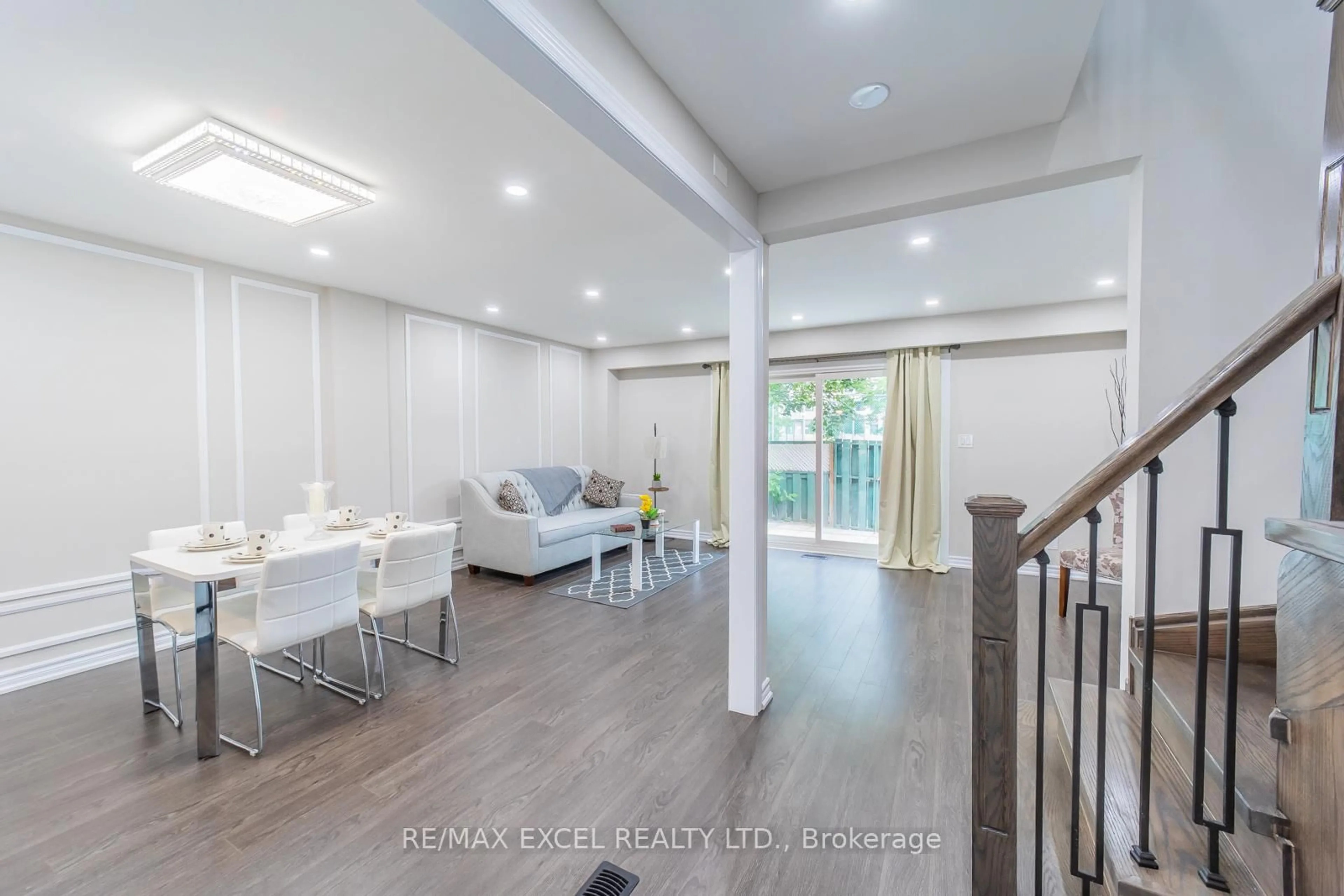 Unknown for 21 Livonia Pl #112, Toronto Ontario M1E 4W5
