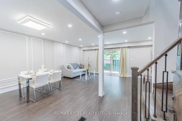 21 Livonia Pl #112, Toronto 5