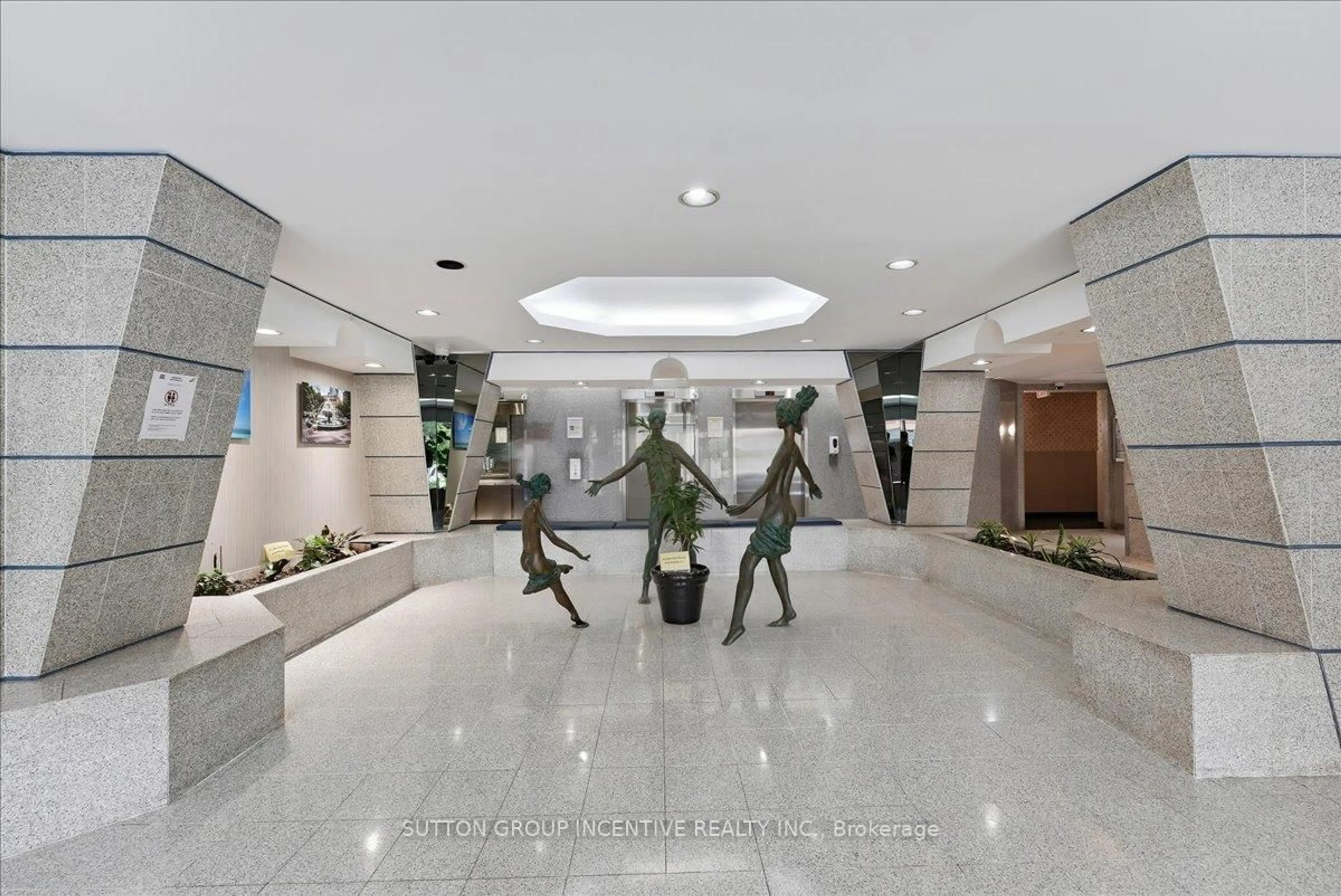 Lobby for 2460 Eglinton Ave #817, Toronto Ontario M1K 5J7