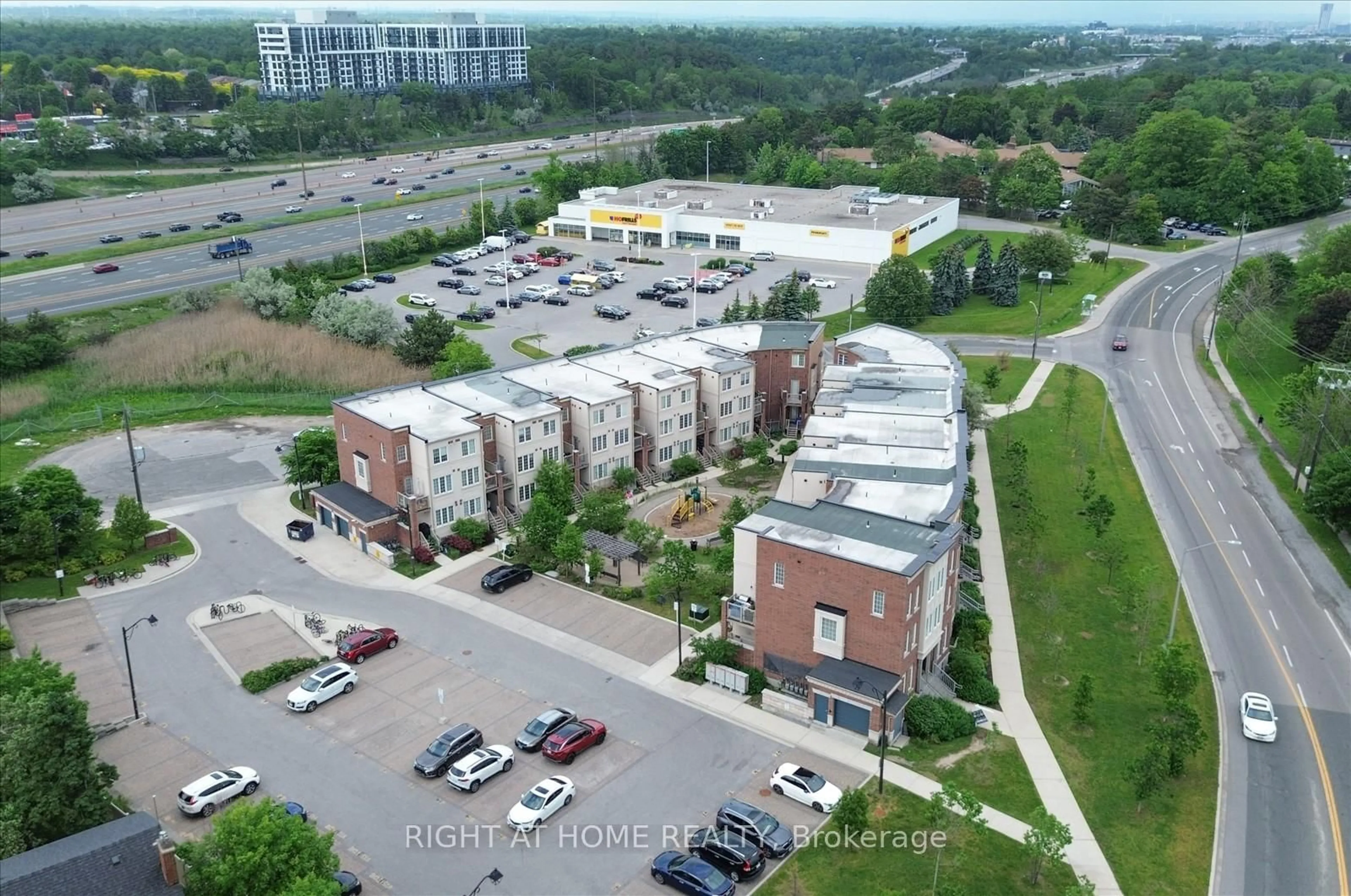 A pic from outside/outdoor area/front of a property/back of a property/a pic from drone, unknown for 27 Island Rd #20, Toronto Ontario M1C 0E4
