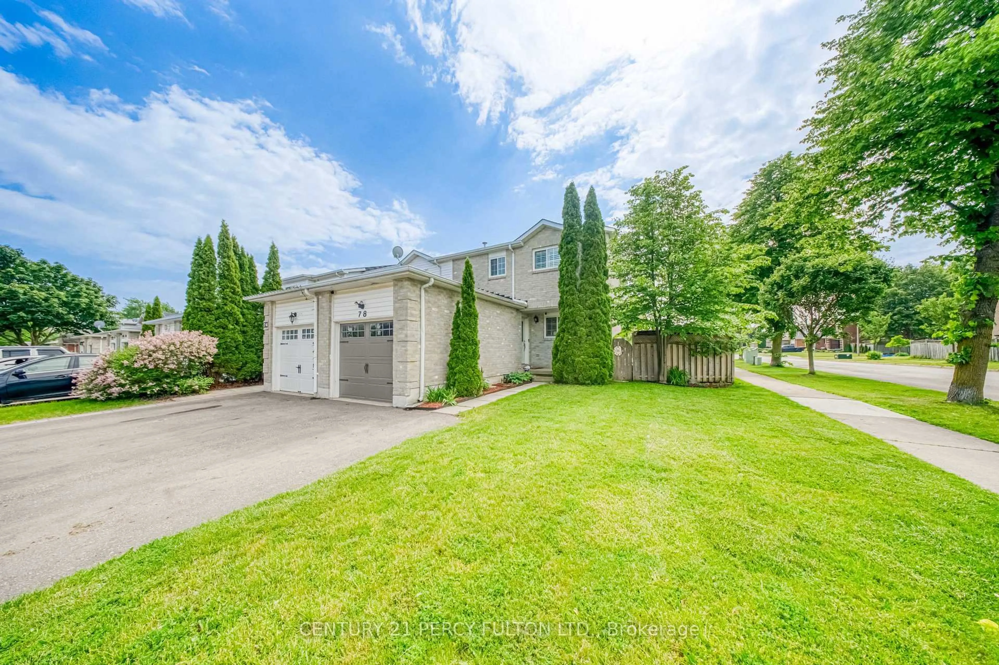 A pic from outside/outdoor area/front of a property/back of a property/a pic from drone, street for 78 Bushford St, Clarington Ontario L1E 2X1