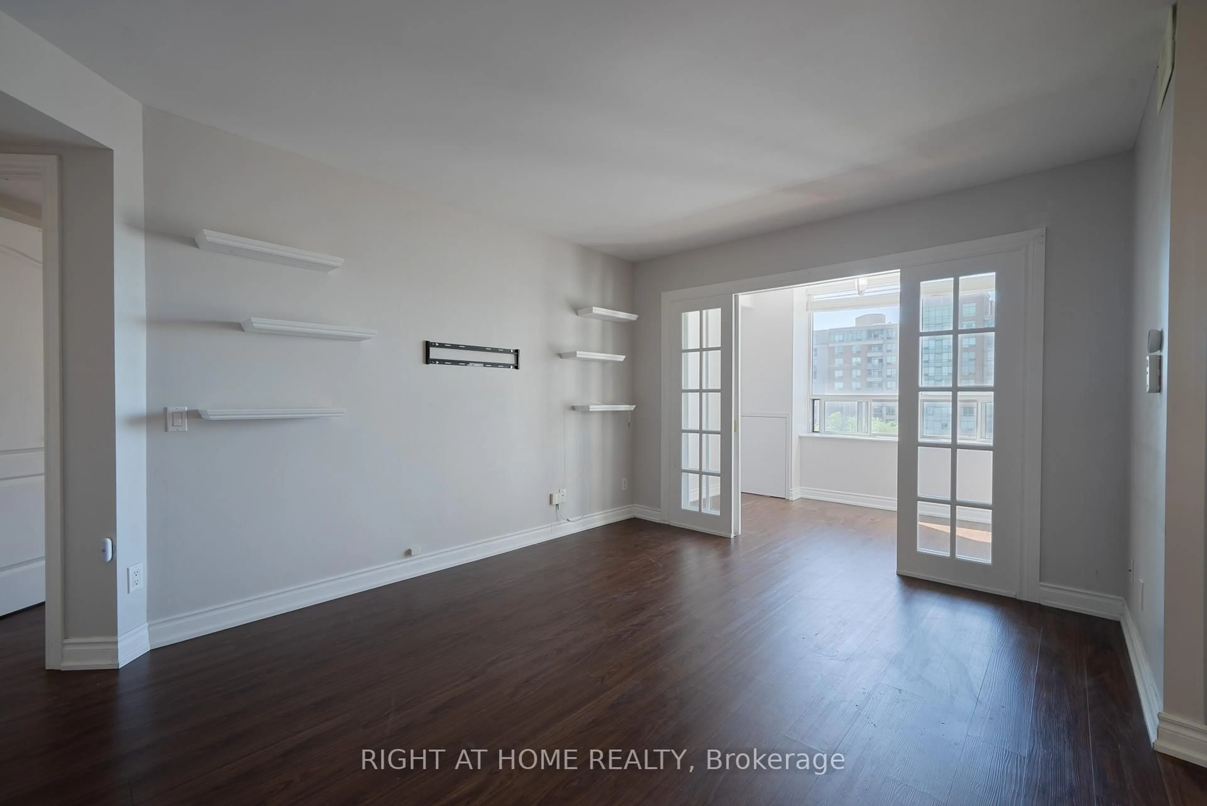 A pic of a room for 115 Omni Dr #709, Toronto Ontario M1P 5B4