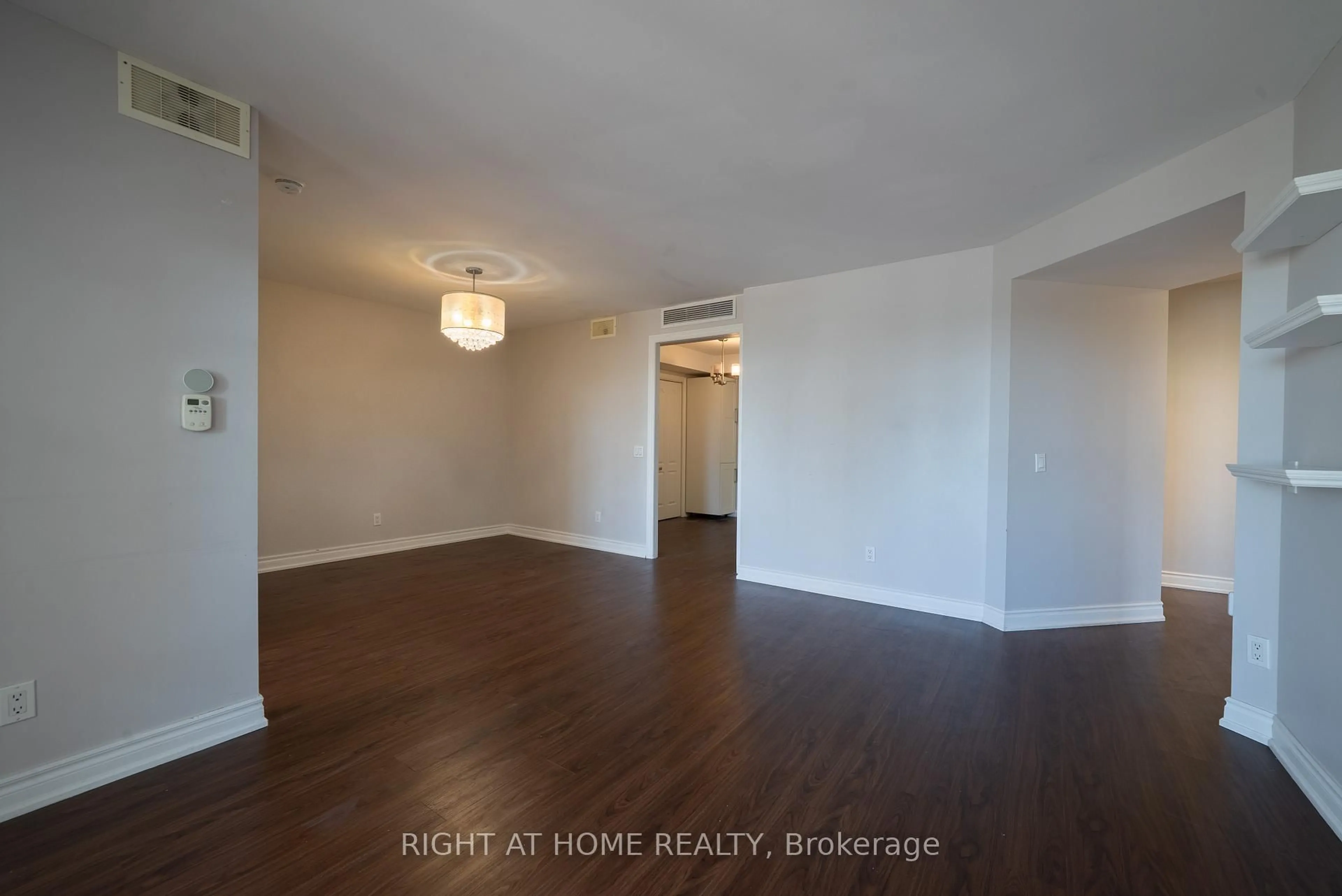 A pic of a room for 115 Omni Dr #709, Toronto Ontario M1P 5B4