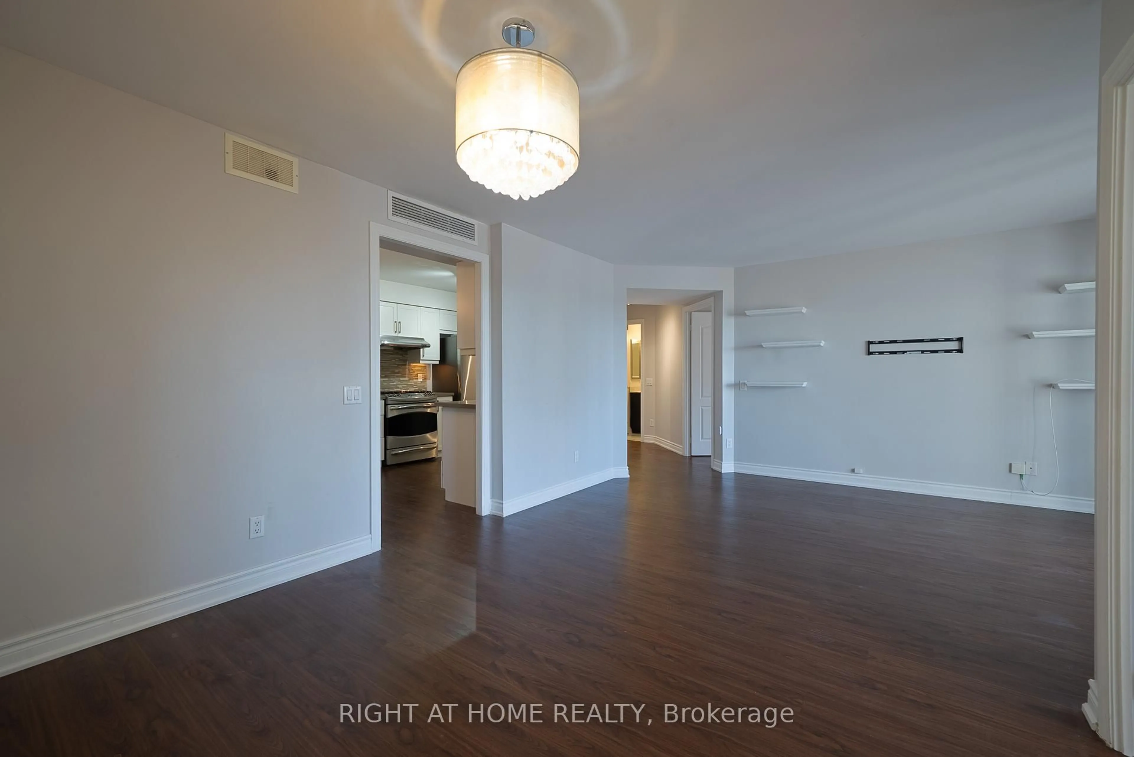 A pic of a room for 115 Omni Dr #709, Toronto Ontario M1P 5B4