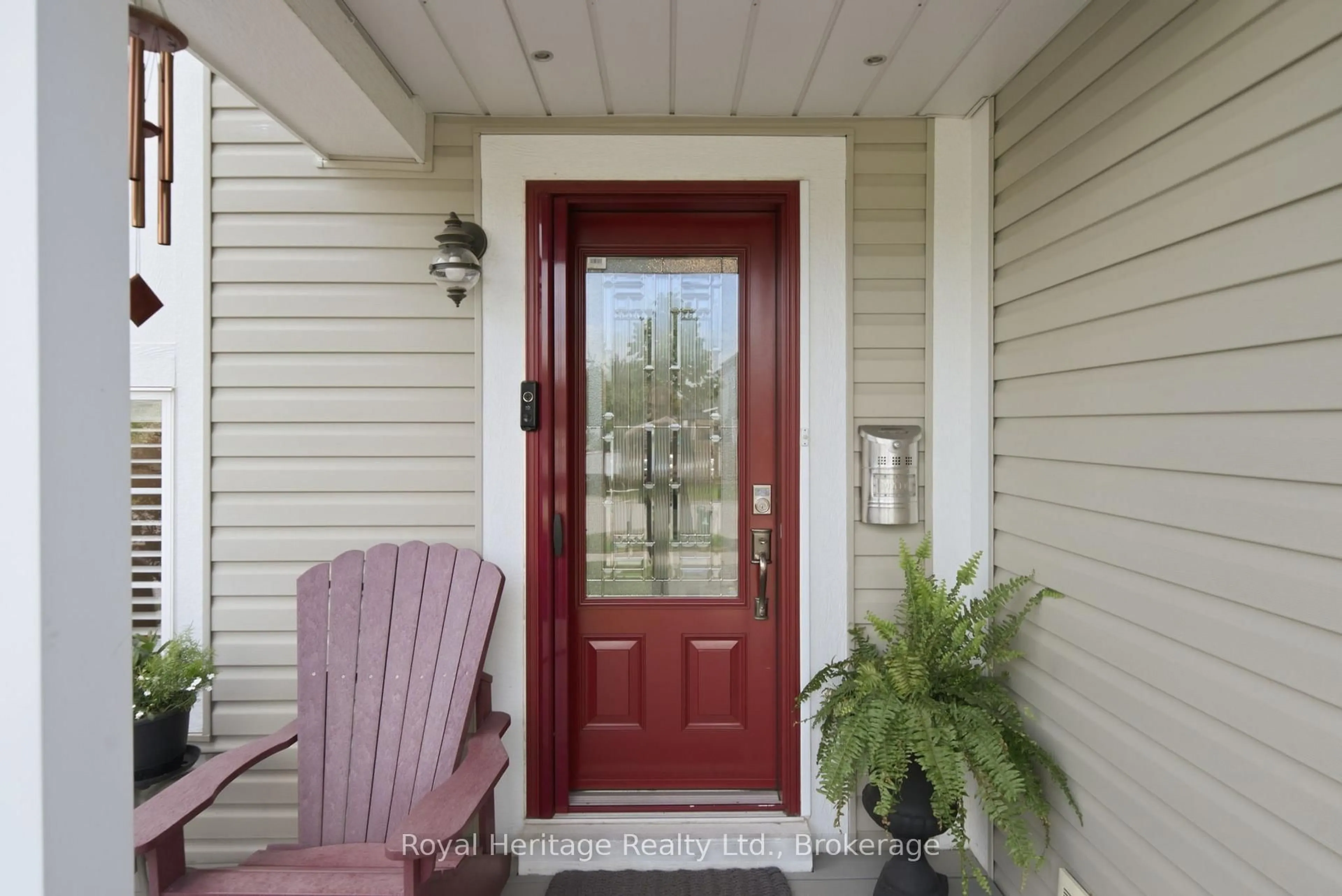 Indoor entryway for 7 Waterview Lane, Clarington Ontario L1B 1N5