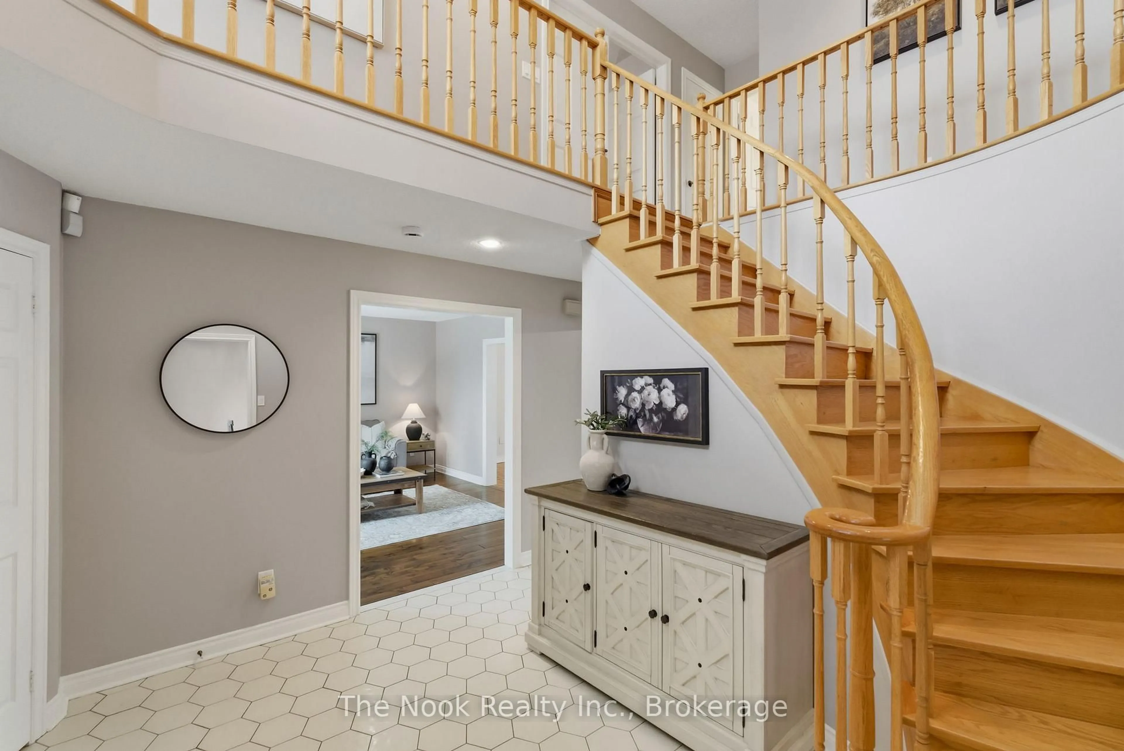 Indoor entryway for 3555 Westney Rd, Pickering Ontario L0H 1H0
